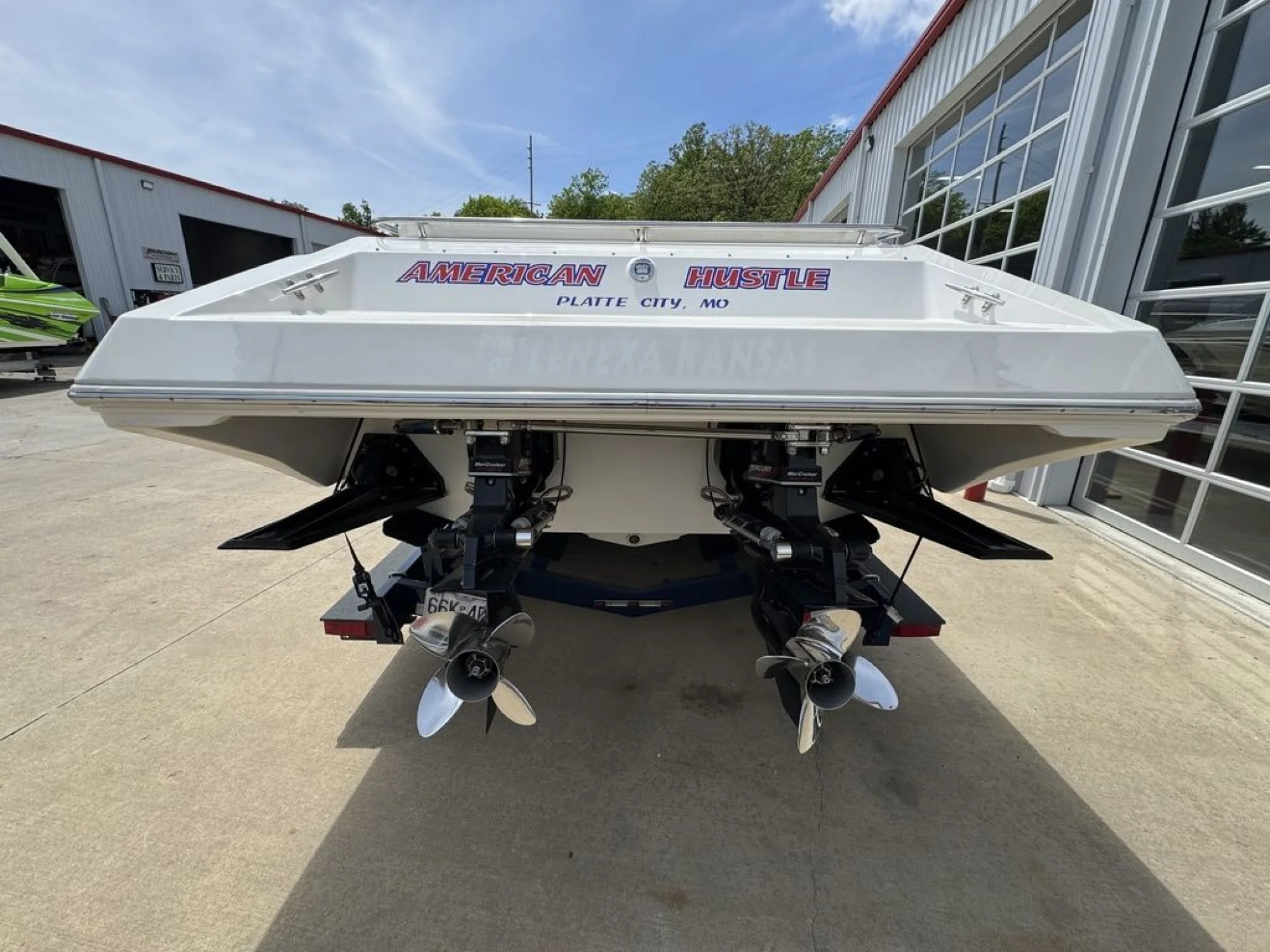 Fountain 35 Executioner - Image 5