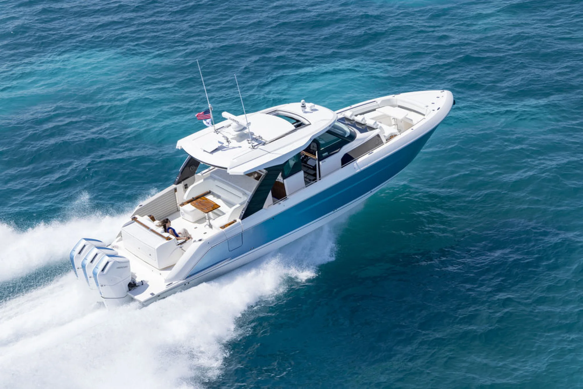 Tiara Yachts 46LS