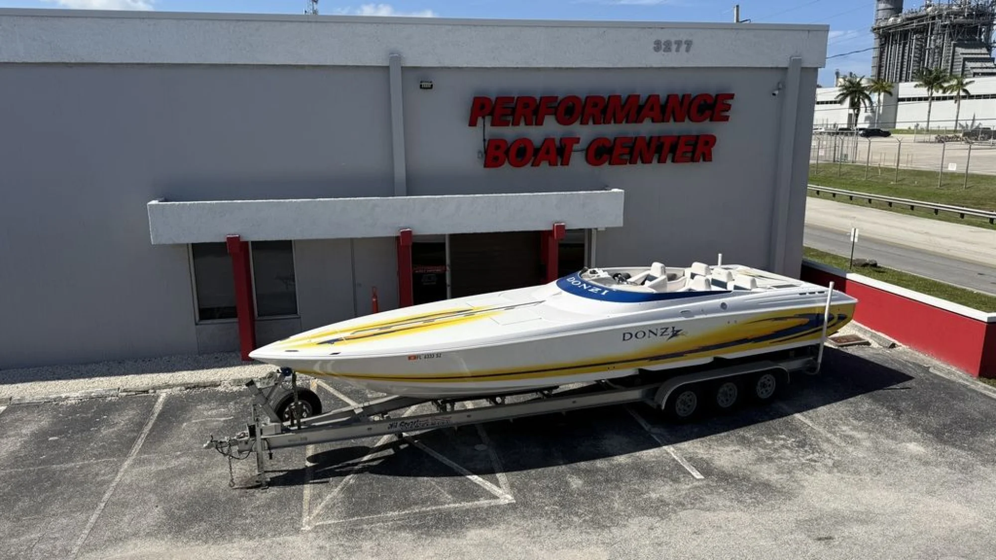 Donzi 35 ZR - Image 2