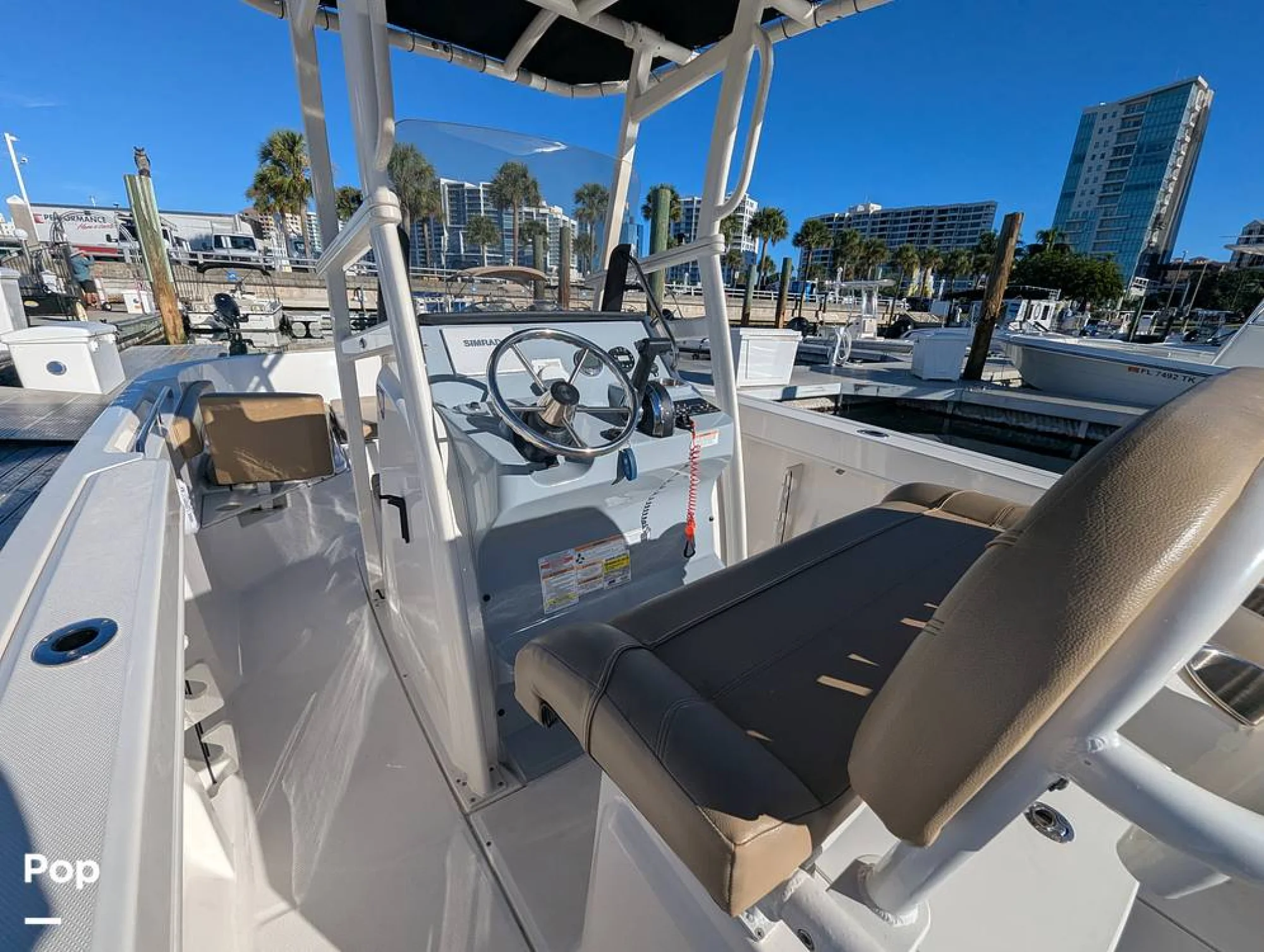 2024 Trophy T22 CC - Image 2