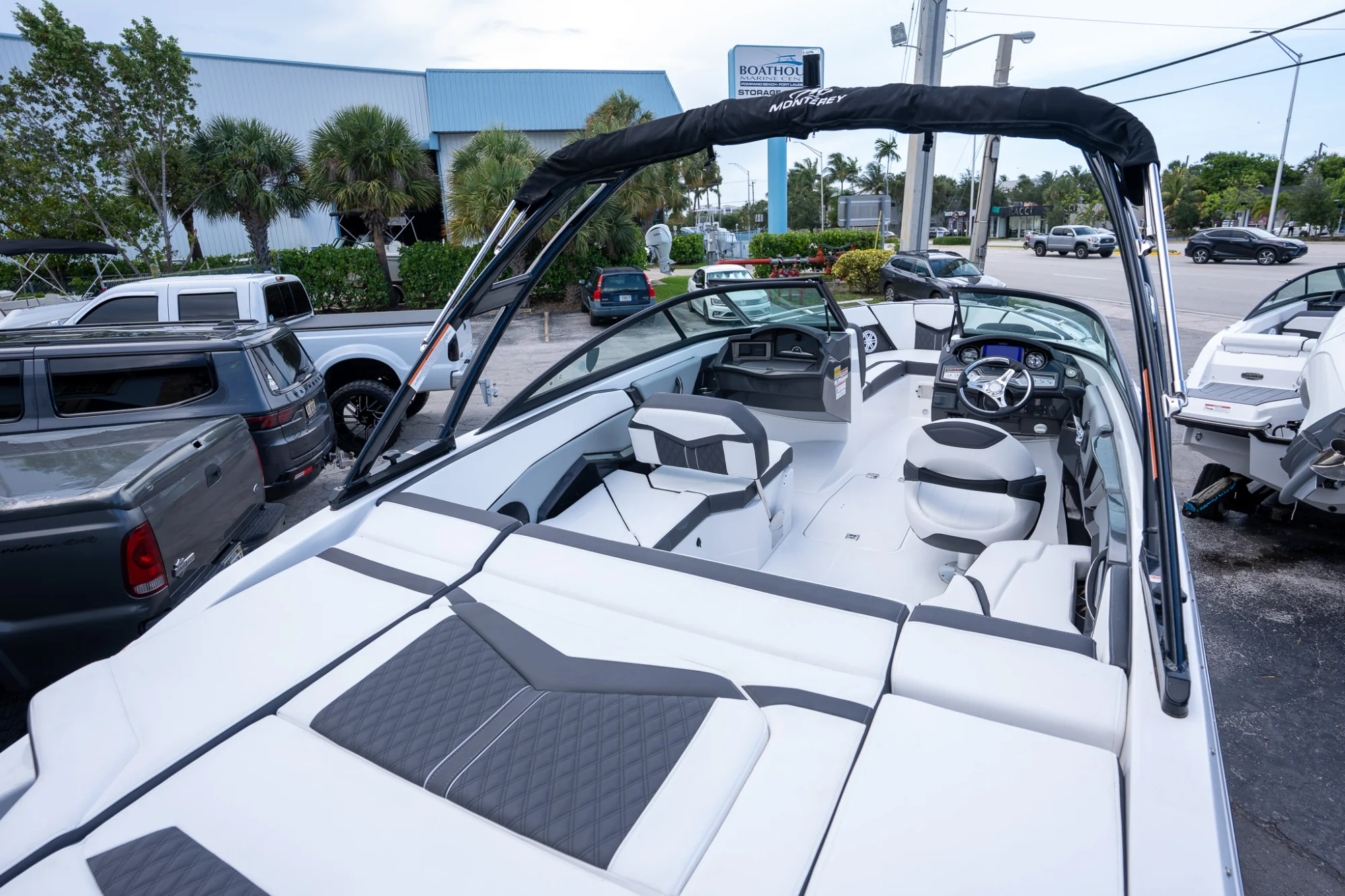 2024 MONTEREY 235SS - Image 5