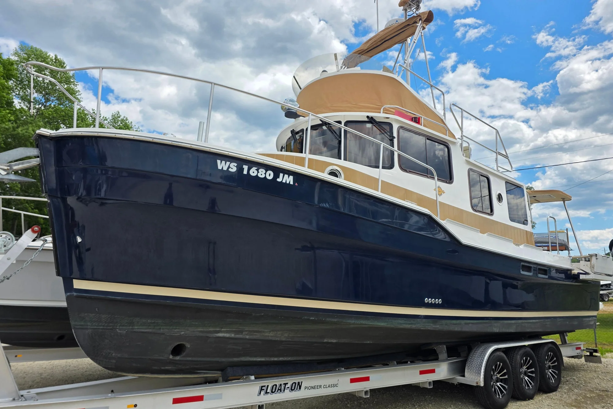 2020 Ranger Tugs R-31 CB - Image 2
