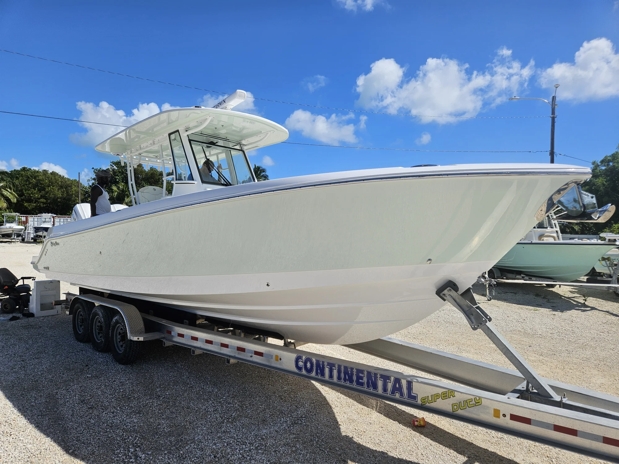 2025 EdgeWater 340CC - Image 5