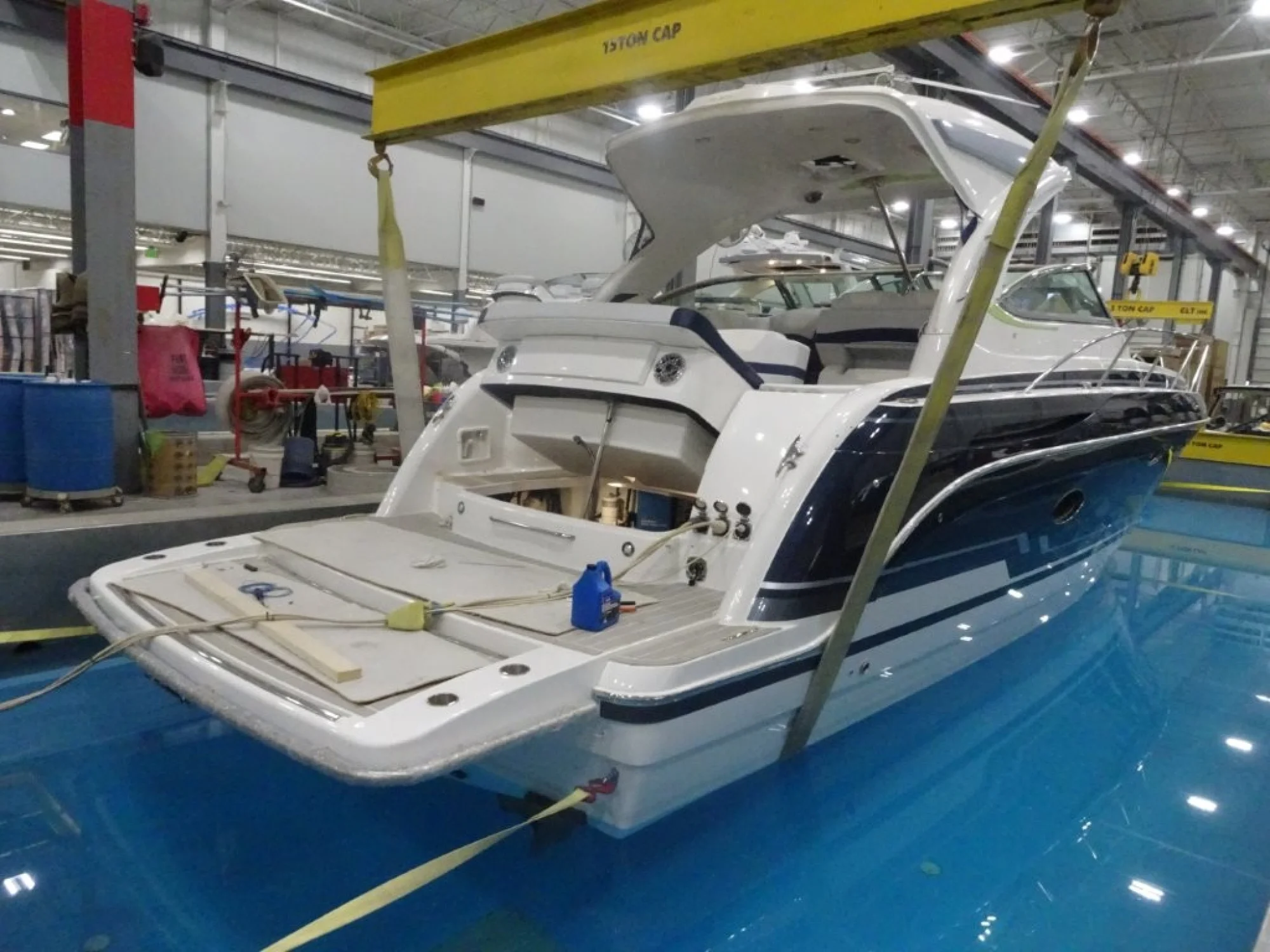 2022 Formula 37 Performance Cruiser - Image 3