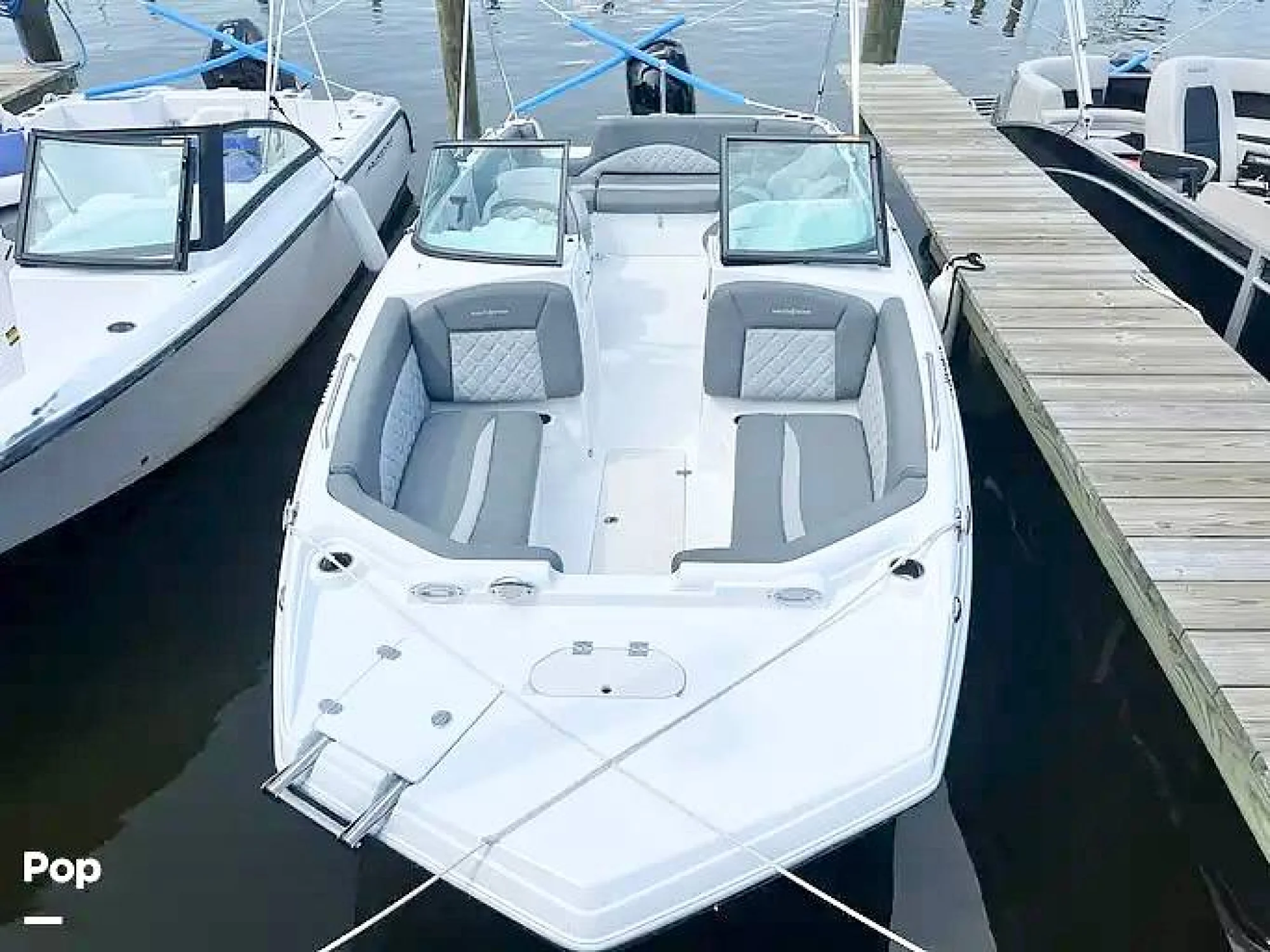 2025 NauticStar 223 DC - Image 2