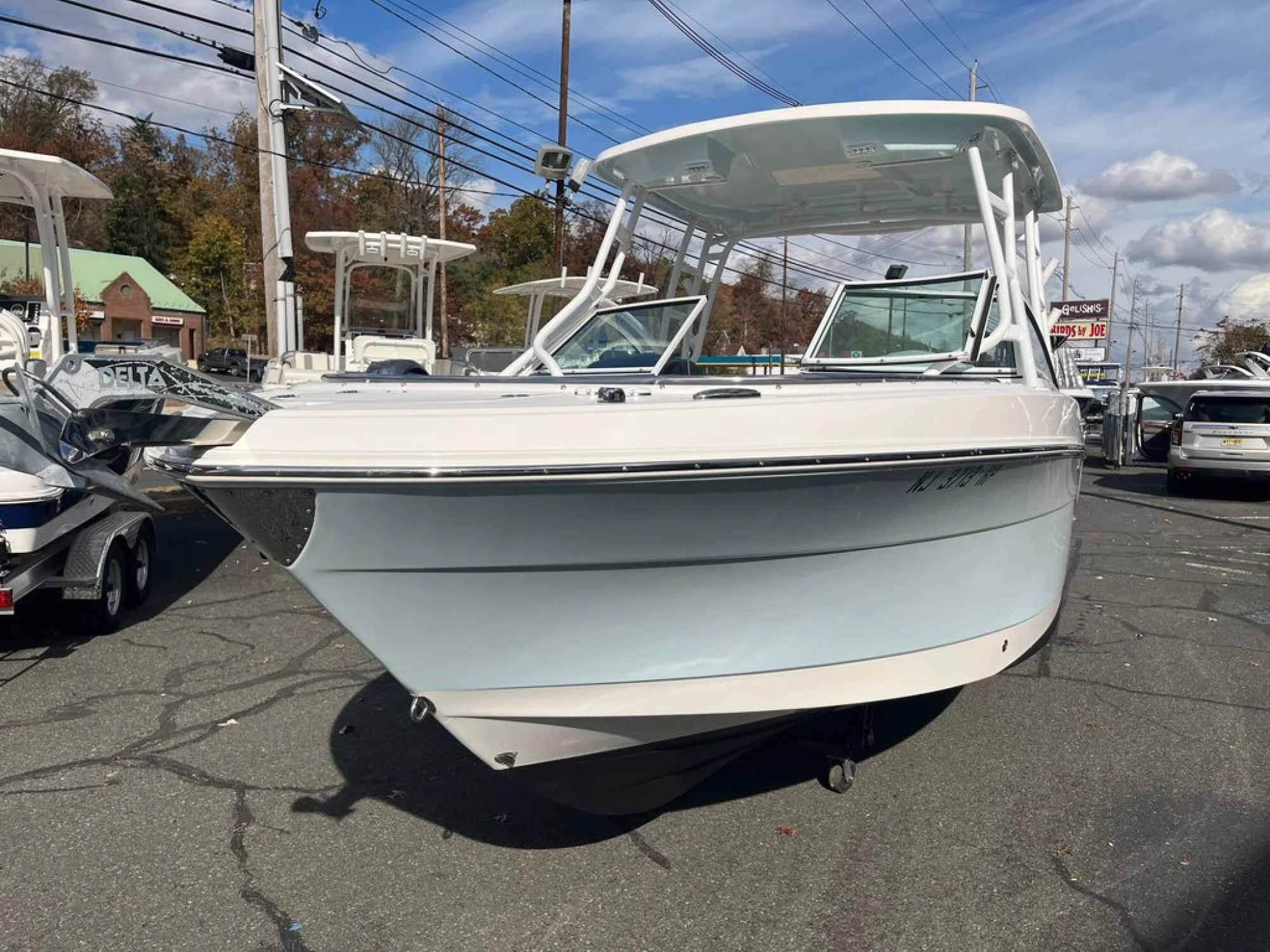 2020 Robalo R247 Dual Console