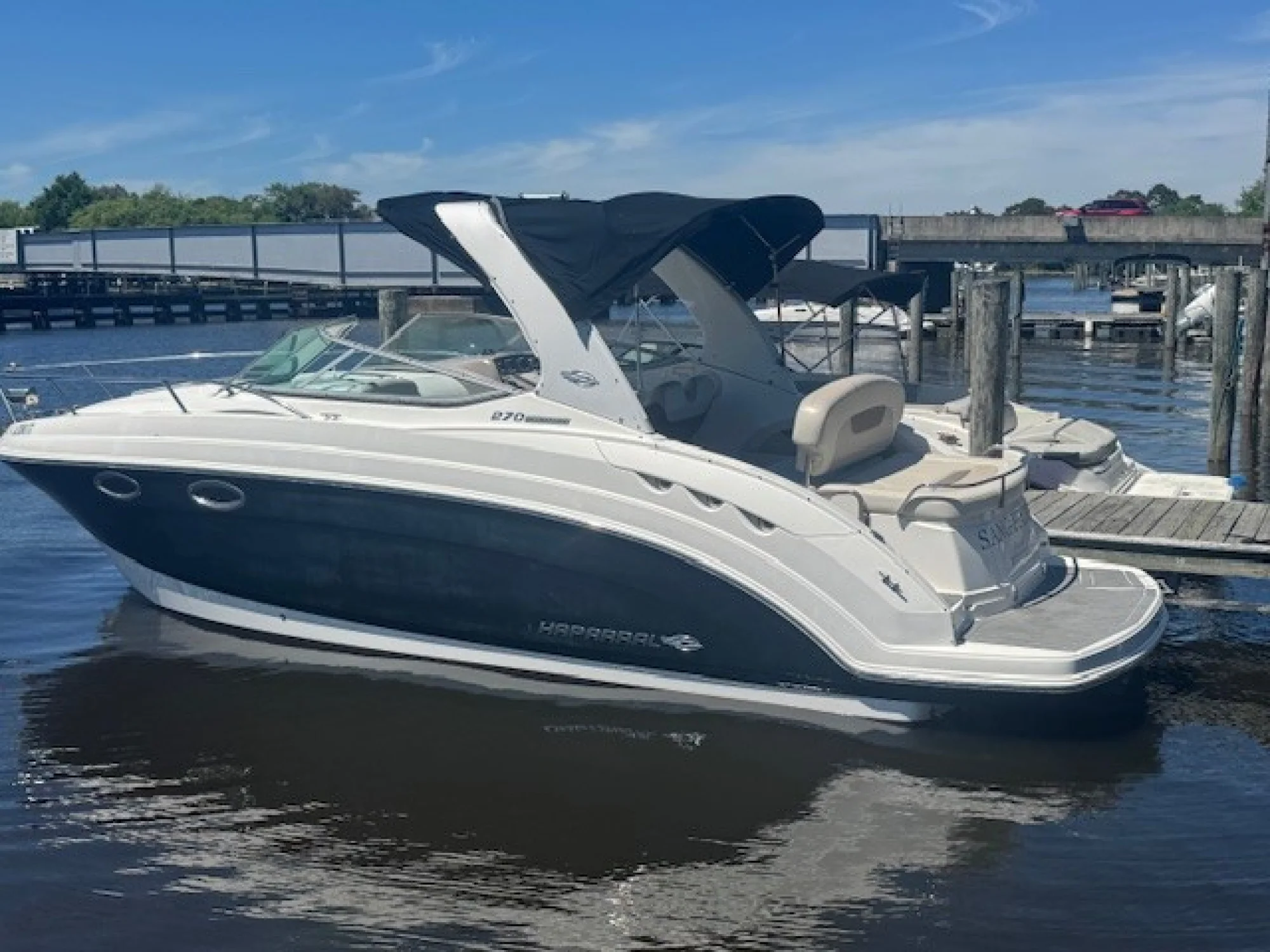 2011 Chaparral 270 Signature - Main Image