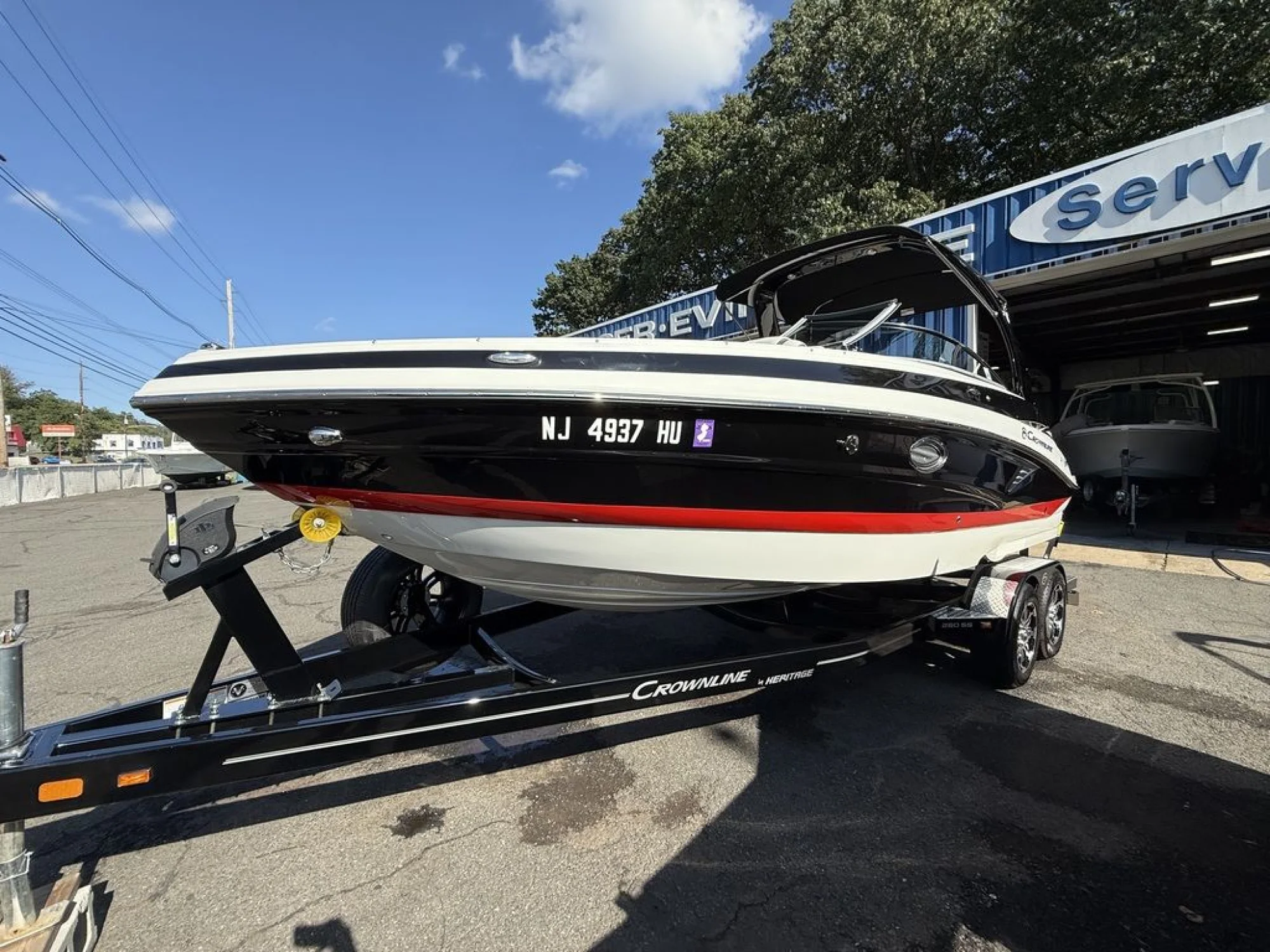 2024 Crownline 260 SS - Image 2
