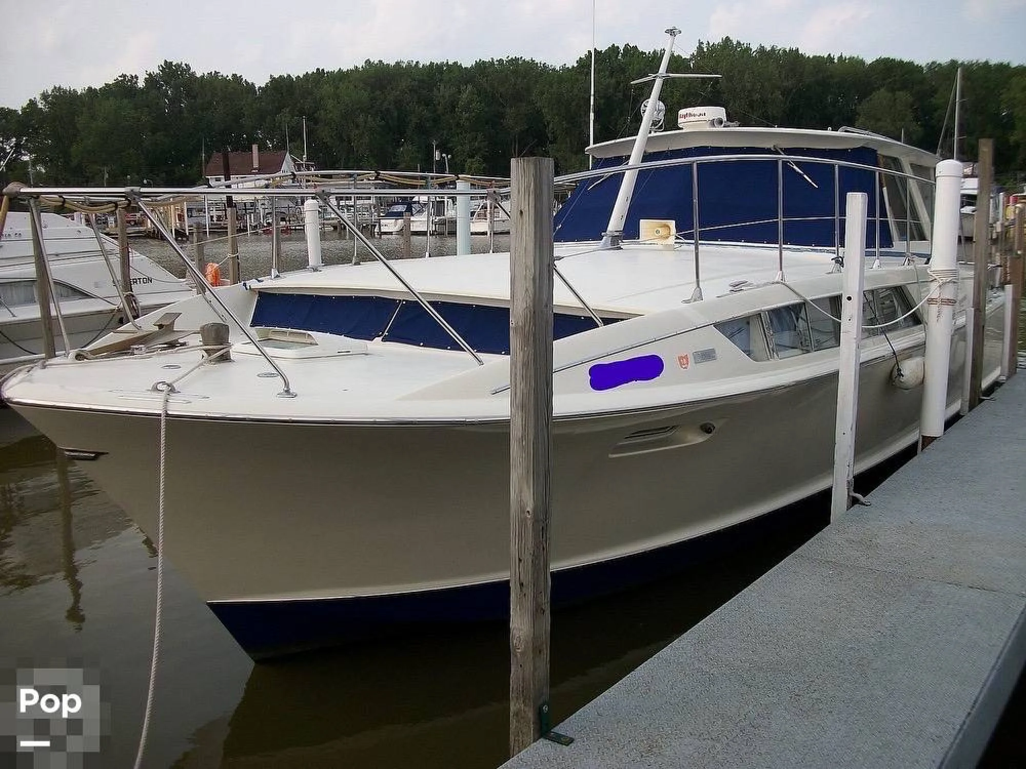 1970 Chris-Craft Commander 38 - Image 2