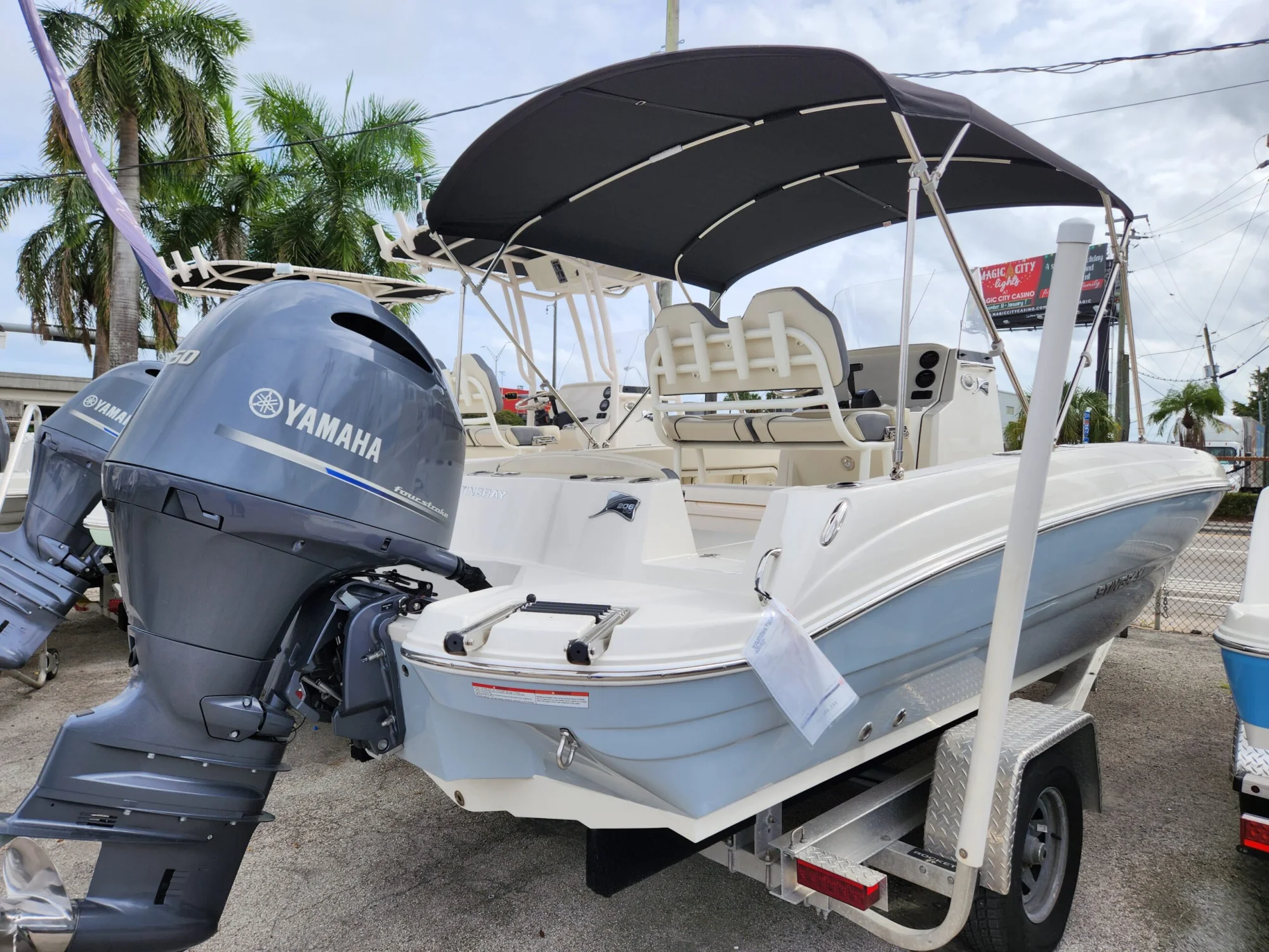 2023 STINGRAY 206CC - Image 4