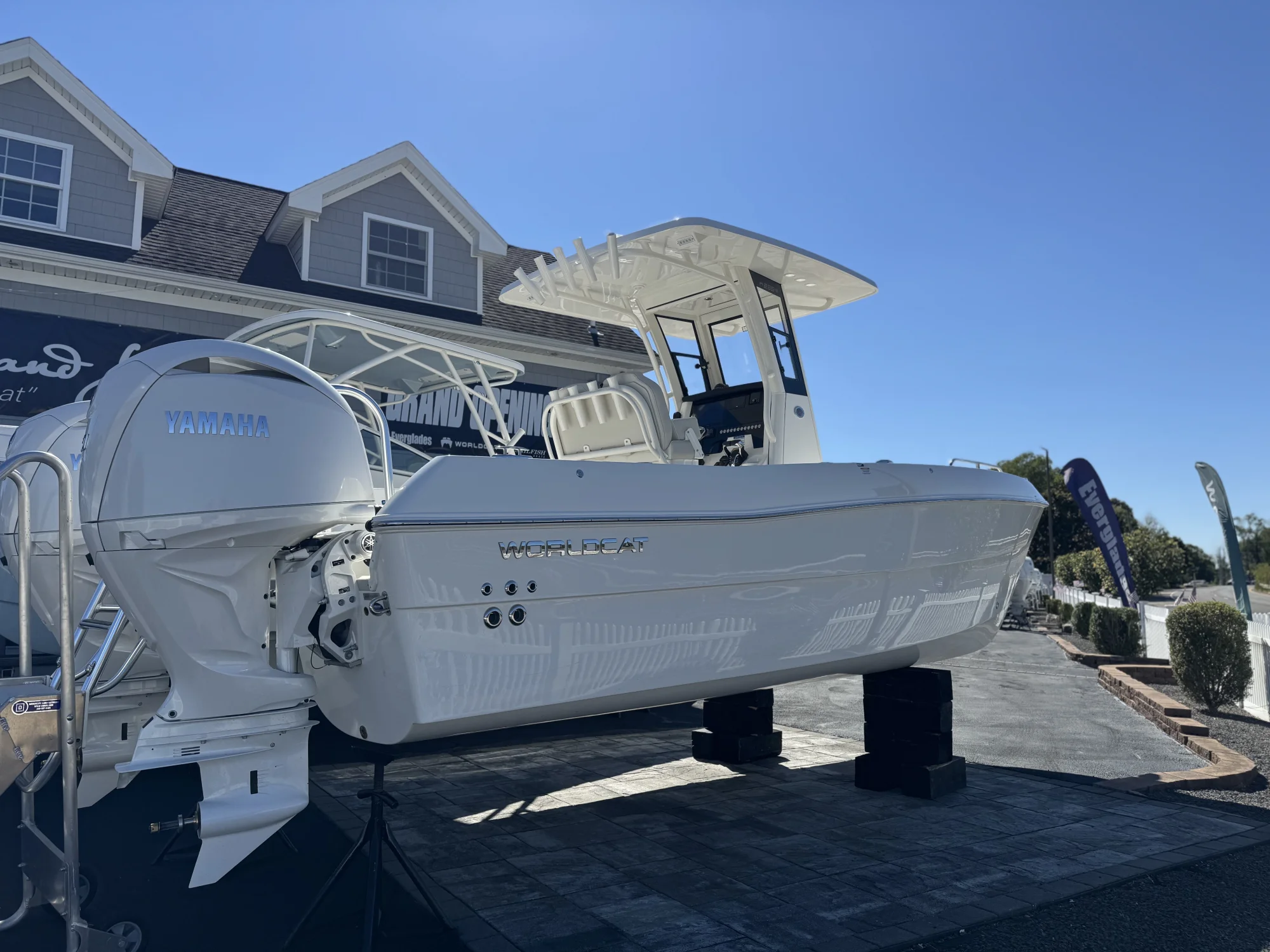 2026 World Cat 235TE - Image 4