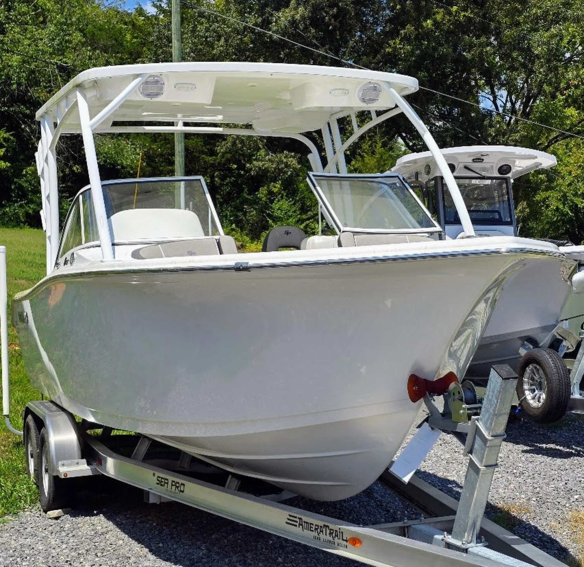 2024 Sea Pro 240 DC Sport w/ Trailer - Image 2