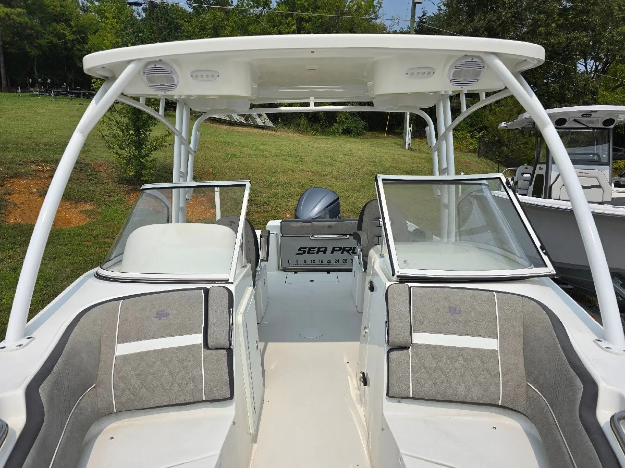 2024 Sea Pro 240 DC Sport w/ Trailer - Image 5