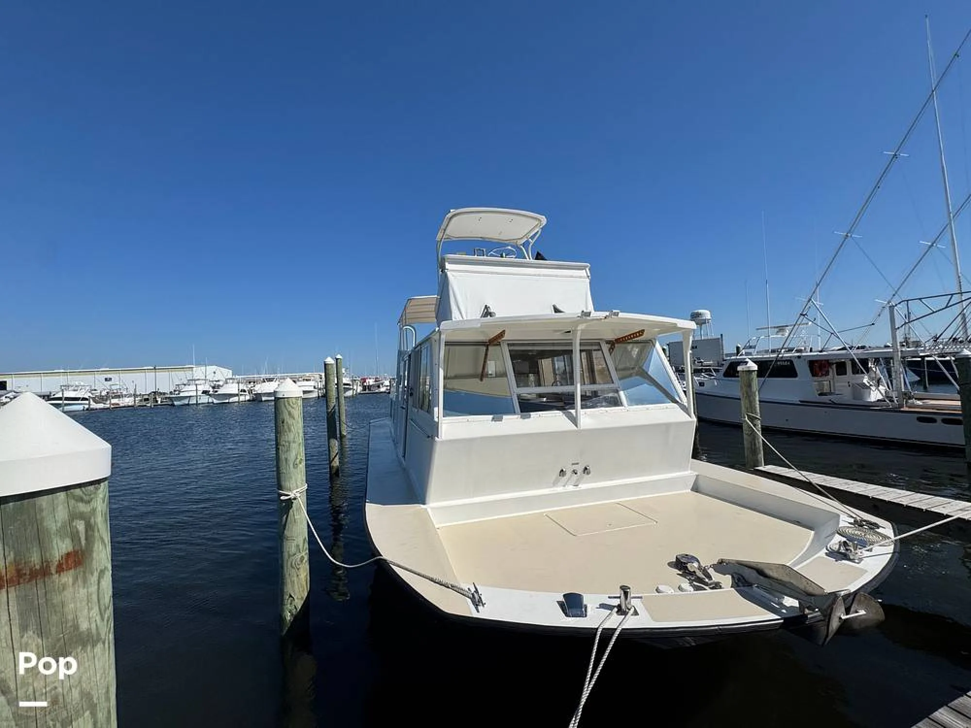 1973 Chris-Craft Aquahome - Image 2