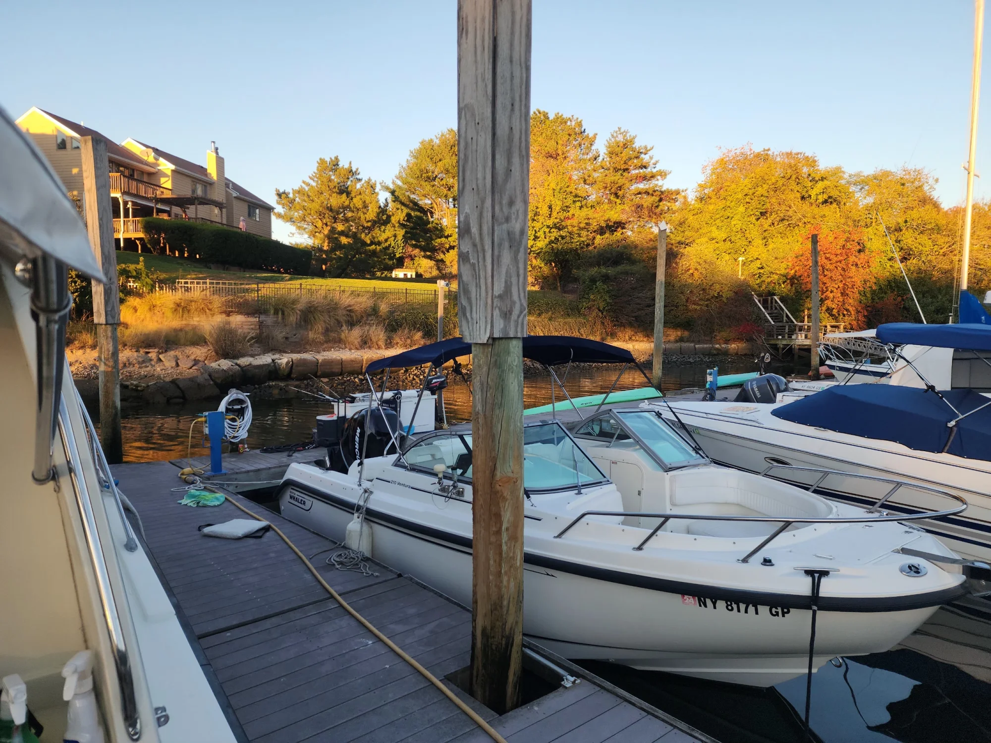 2006 Boston Whaler 21 Ventura - Image 5