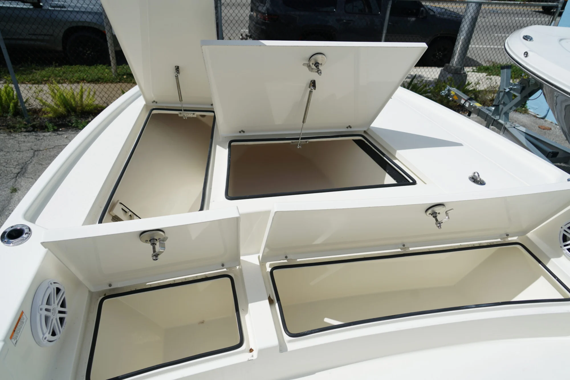 2026 PATHFINDER BOATS 2500 Hybrid - Image 5