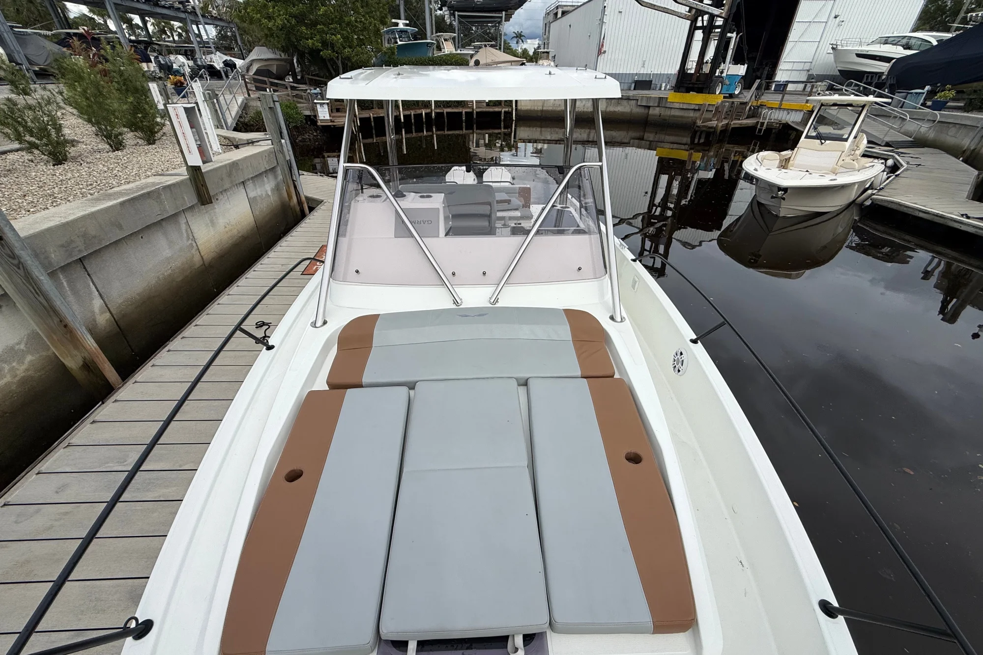 2024 Beneteau Flyer 9 SUNdeck - Image 4