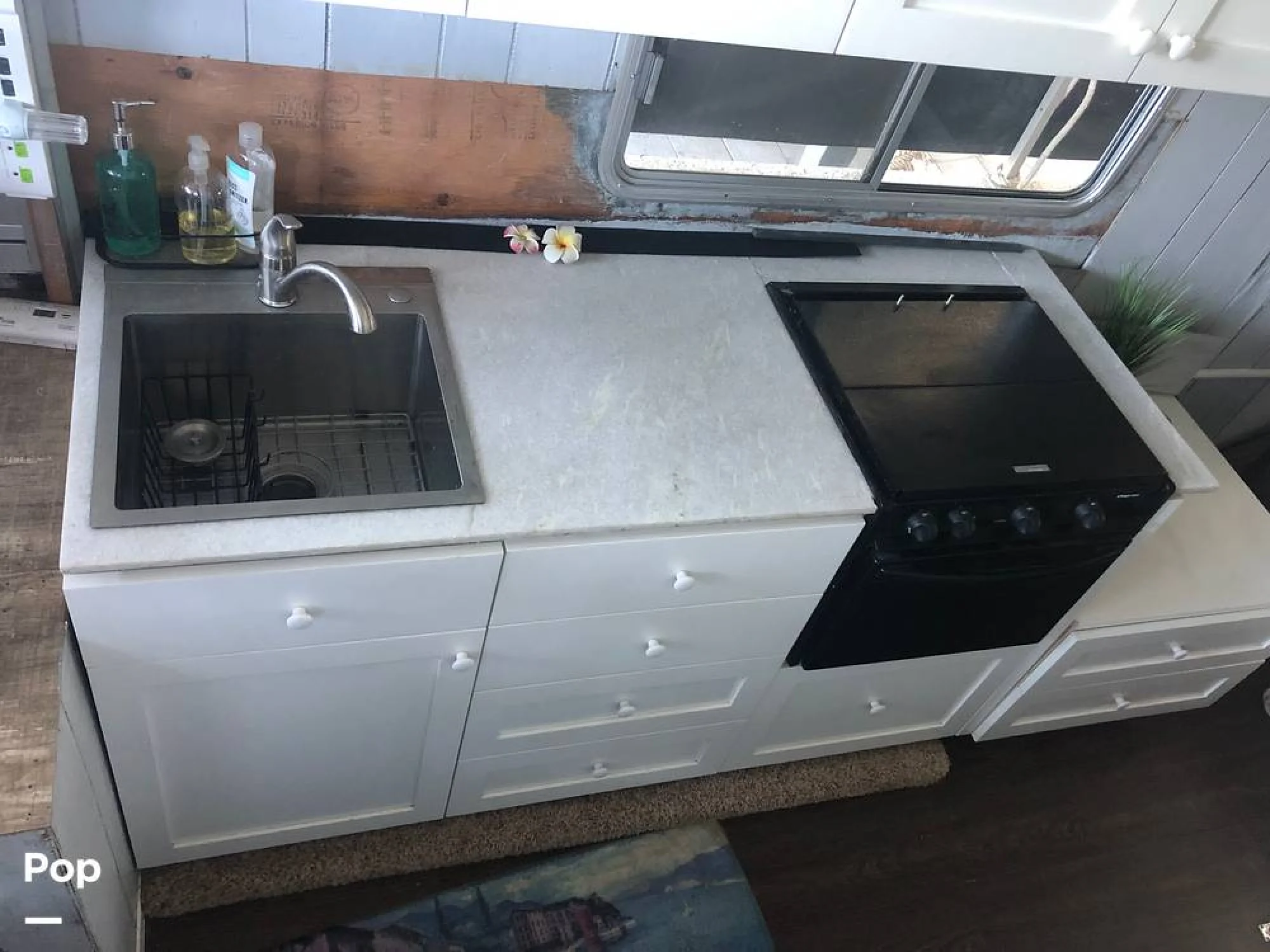 1980 Gibson 36 Houseboat - Image 5