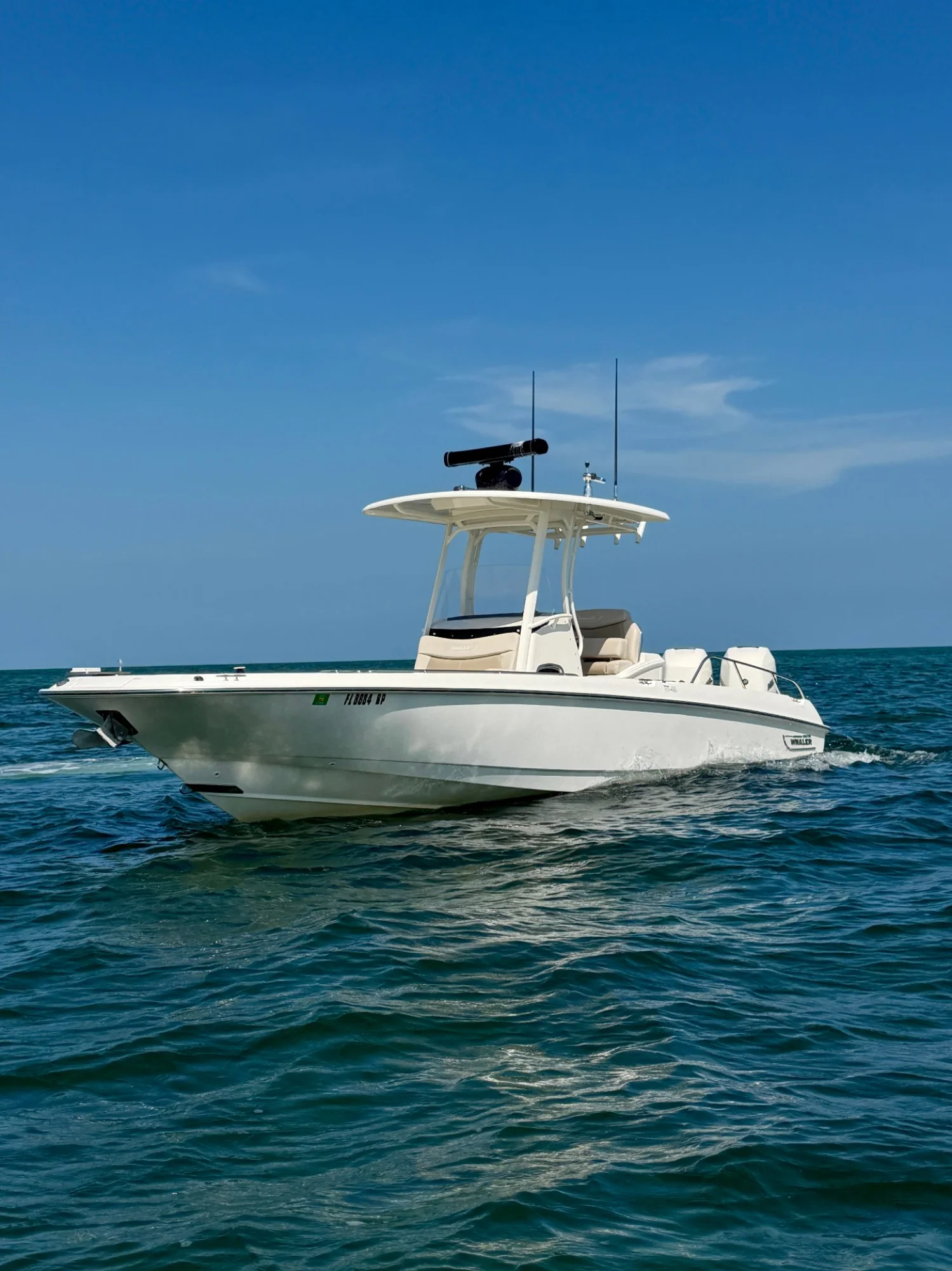 2017 Boston Whaler 270 Dauntless - Image 4