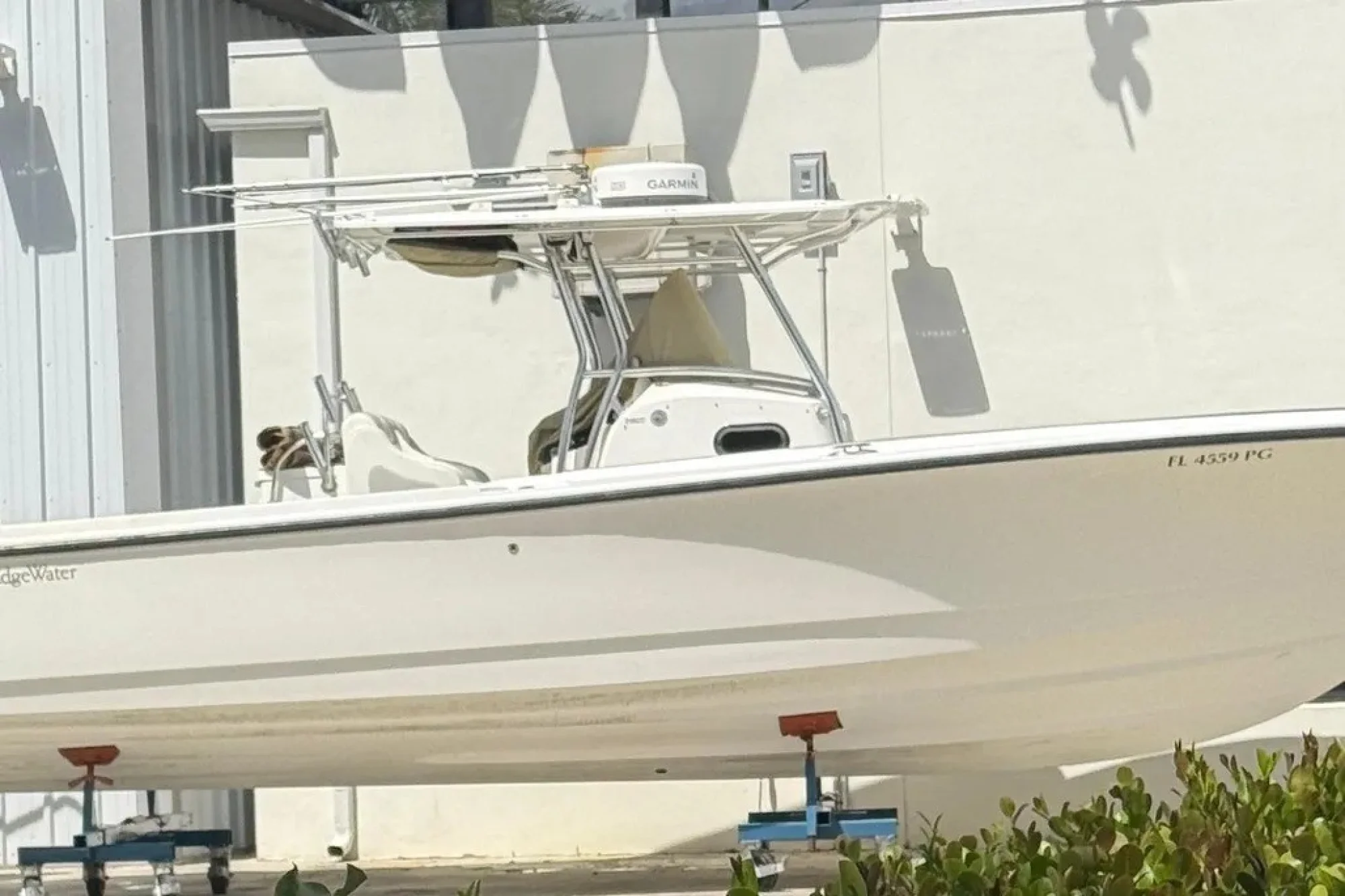 2010 EdgeWater 318CC - Image 3