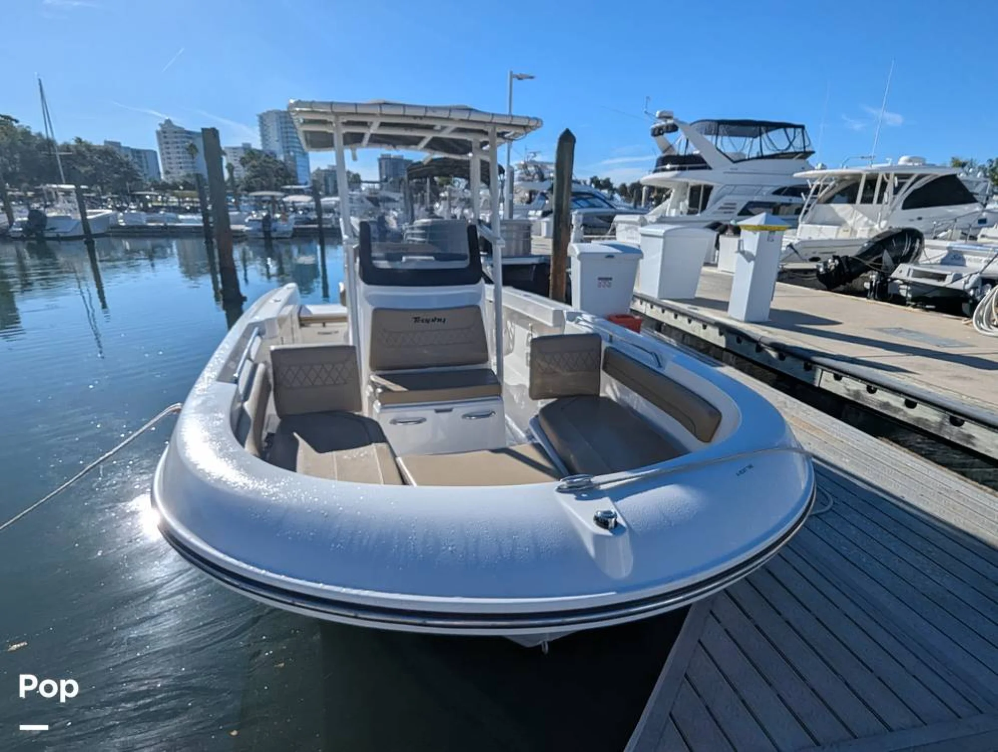 2024 Trophy T22 CC - Image 5