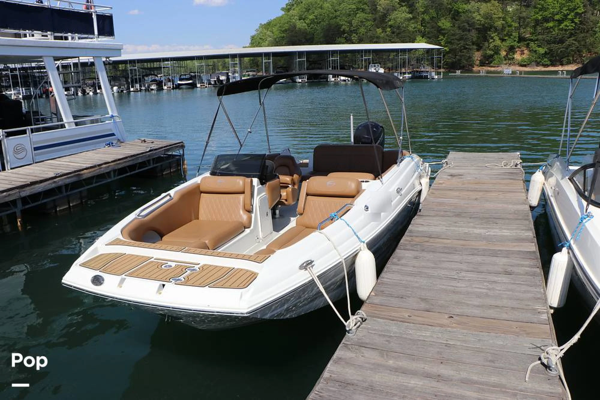 2023 Crownline E225 XS - Main Image