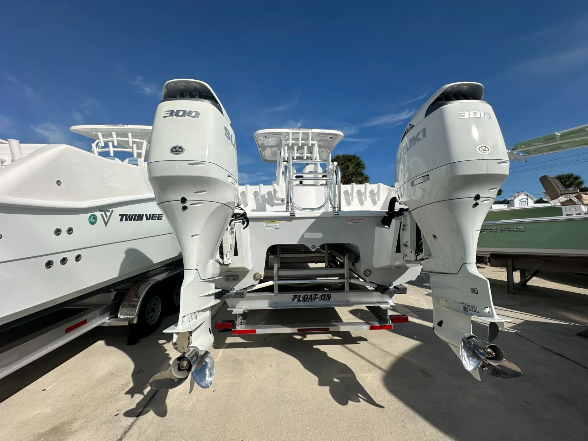 2026 Twin Vee 280 GFX2 - Image 3