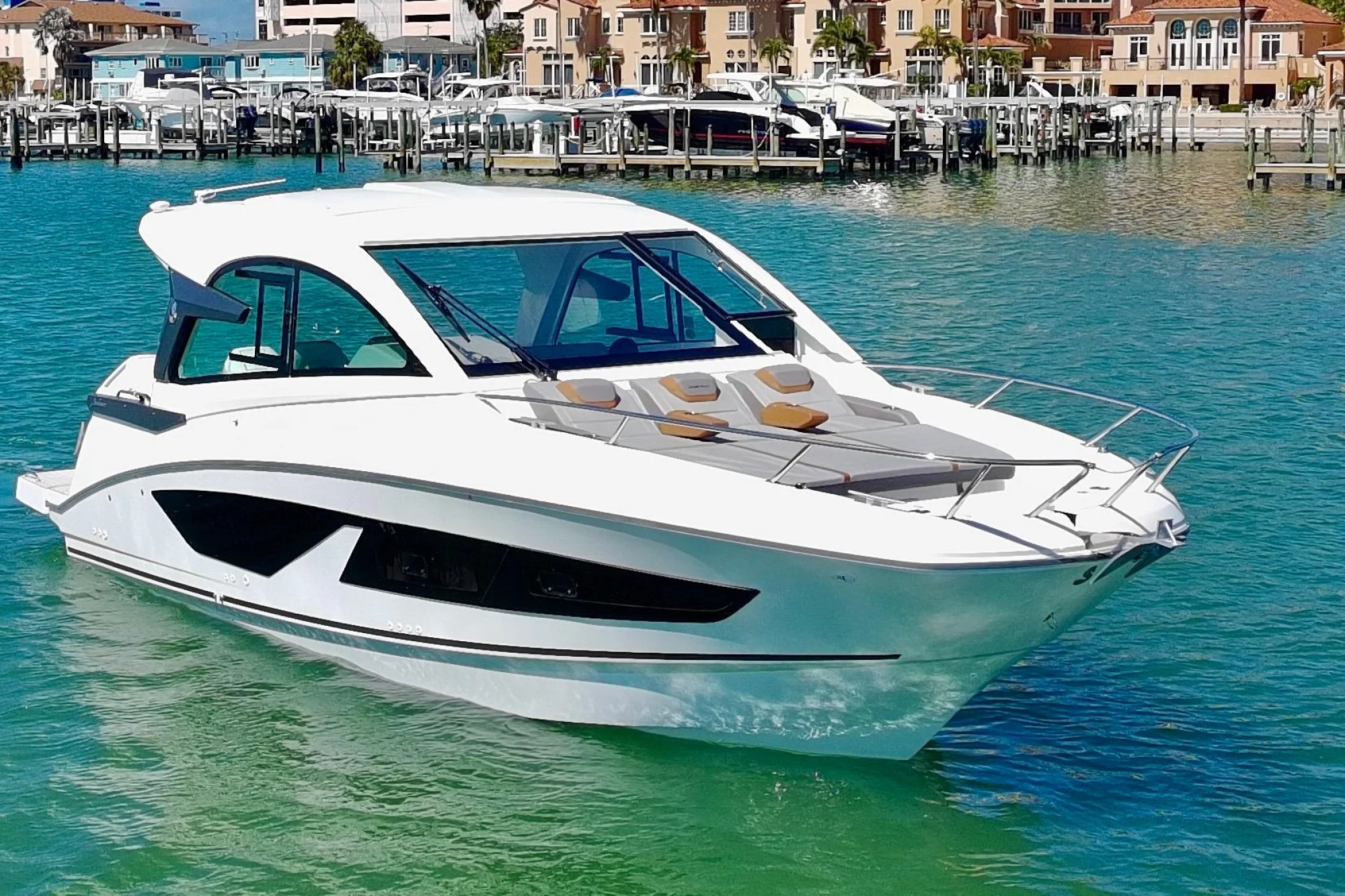 2024 Beneteau Gran Turismo 32 - Main Image