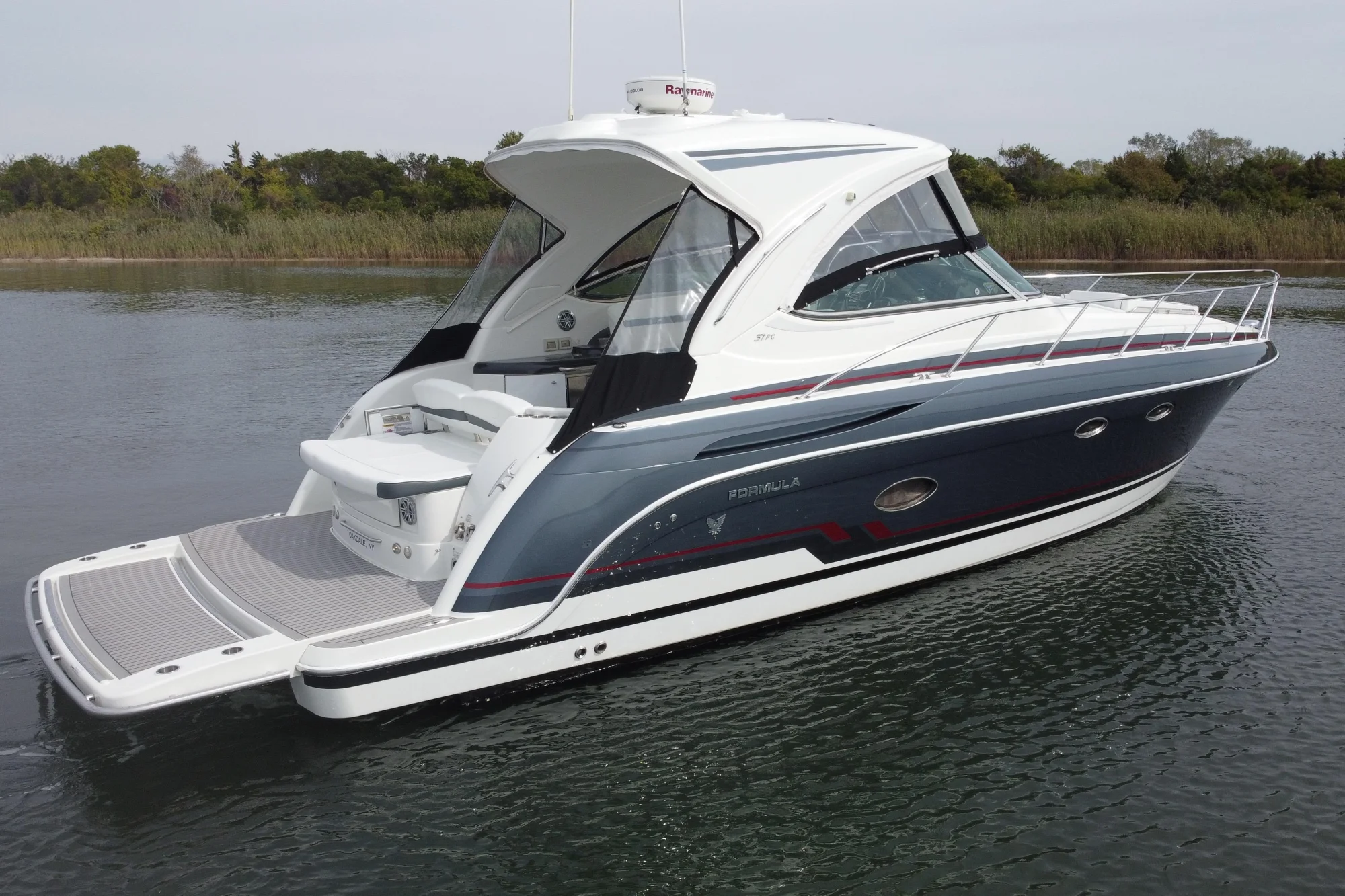 2017 Formula 37 Performance Cruiser - Main Image