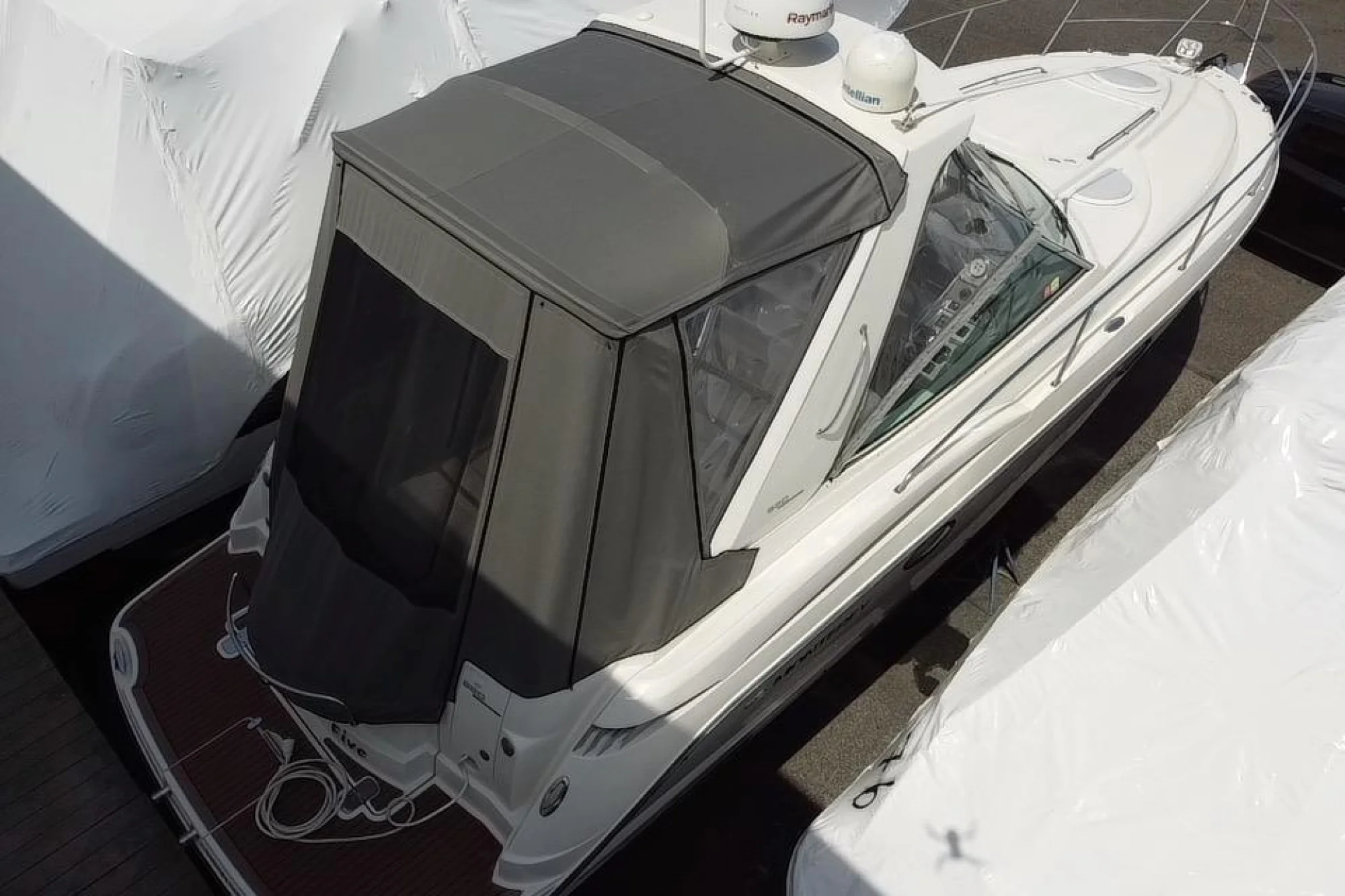 2009 Monterey 320 Sport Yacht - Main Image