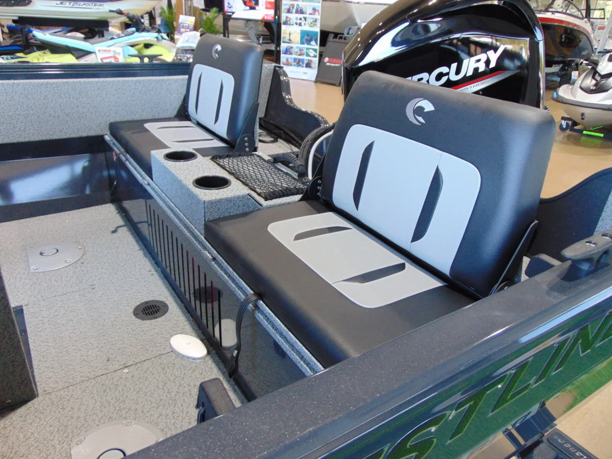 Crestliner 1650 Kodiak Walkthrough - Image 5