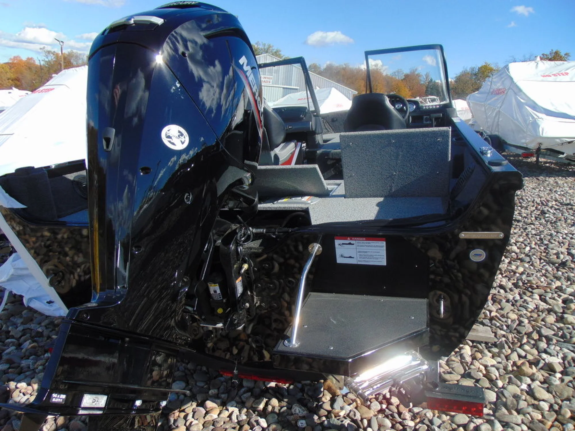 Crestliner 1750 Hawk Walkthrough - Image 4