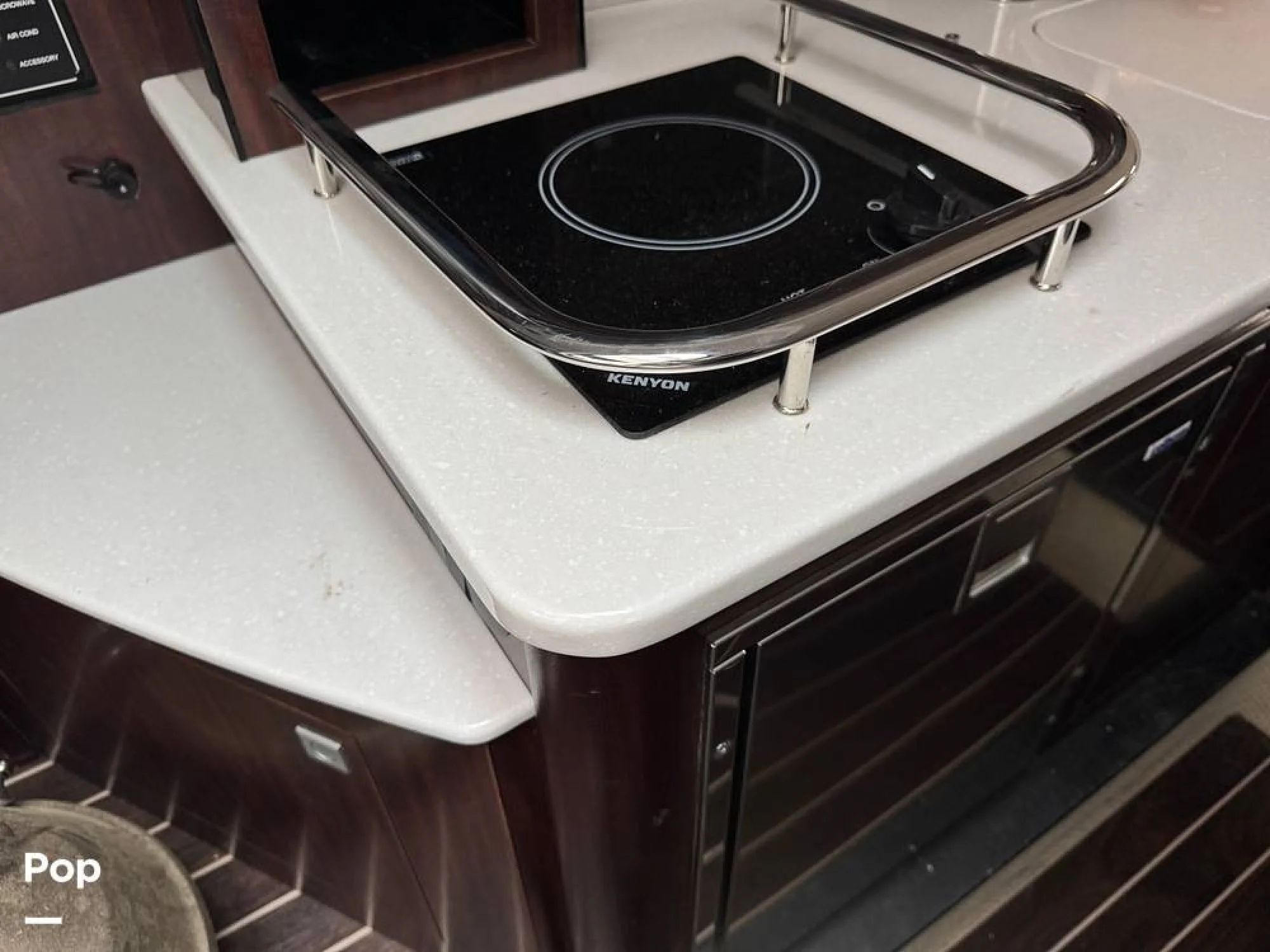 2019 Monterey 295 SY - Image 5