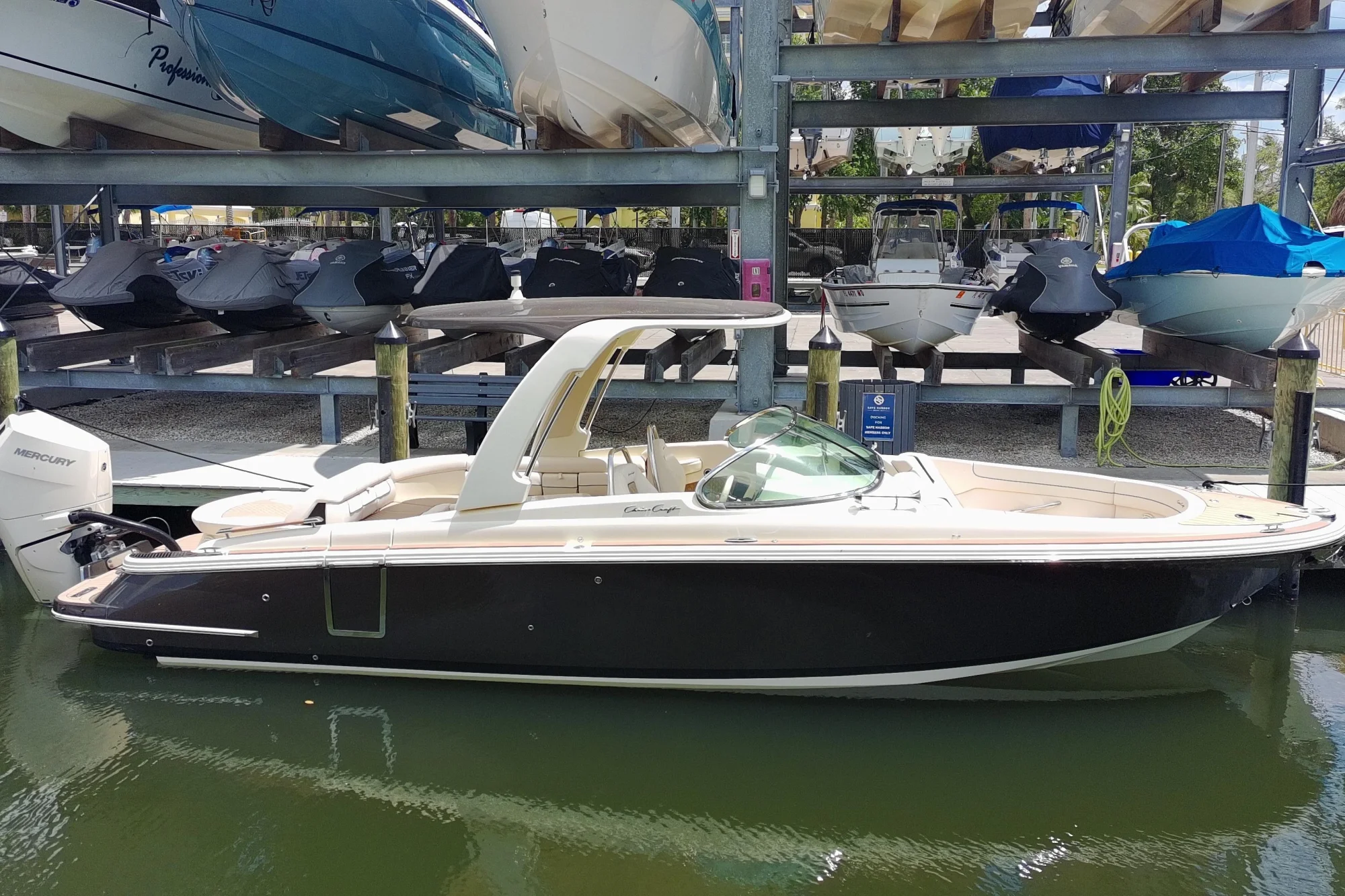 2024 Chris-Craft Launch 28 GT - Image 4