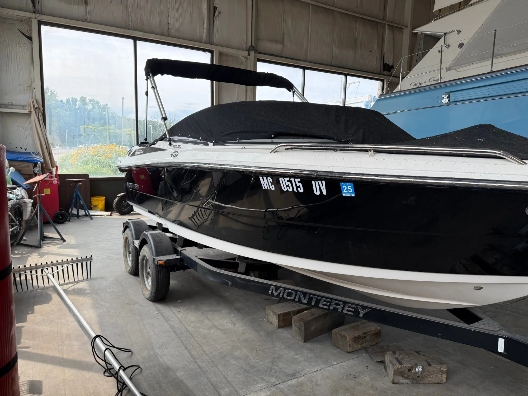 MONTEREY 196 MS