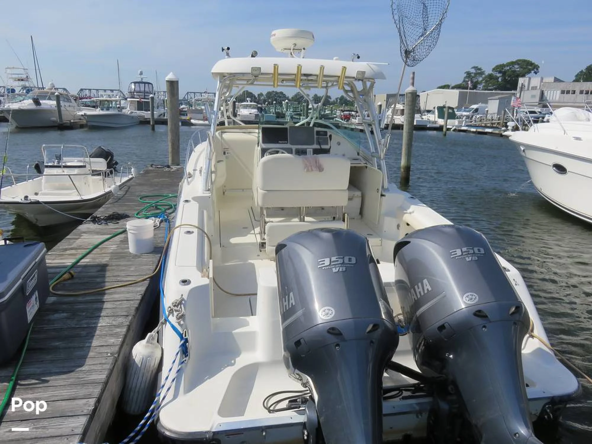 2005 Hydra-Sports 3300 VX Vector Express - Main Image