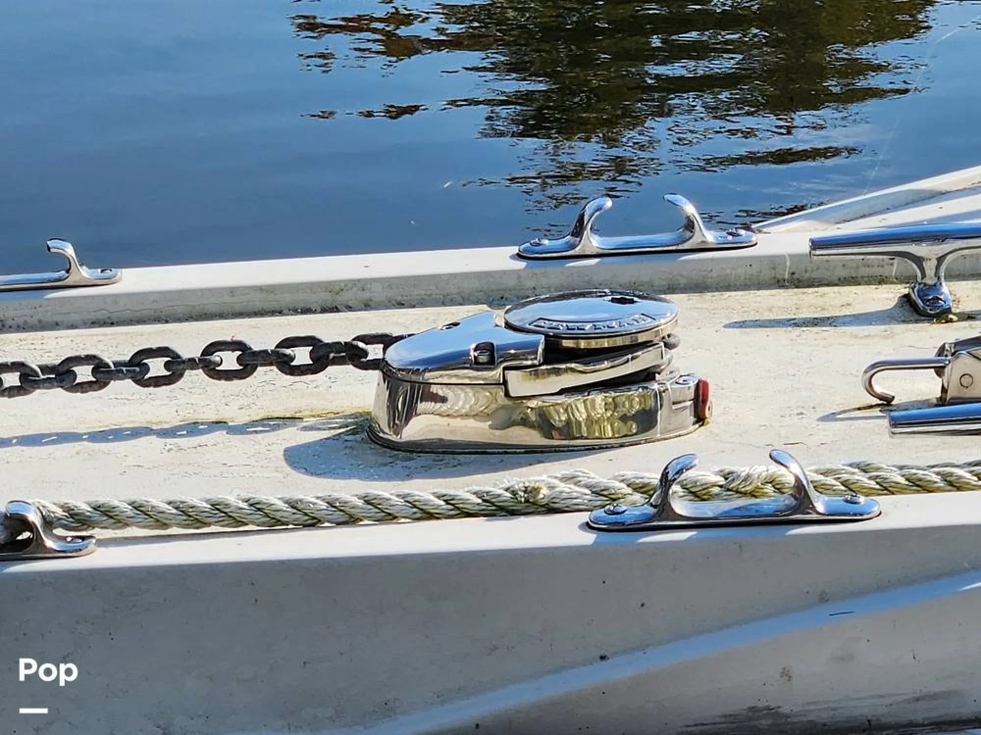 1990 Silverton 34 Convertible - Image 5