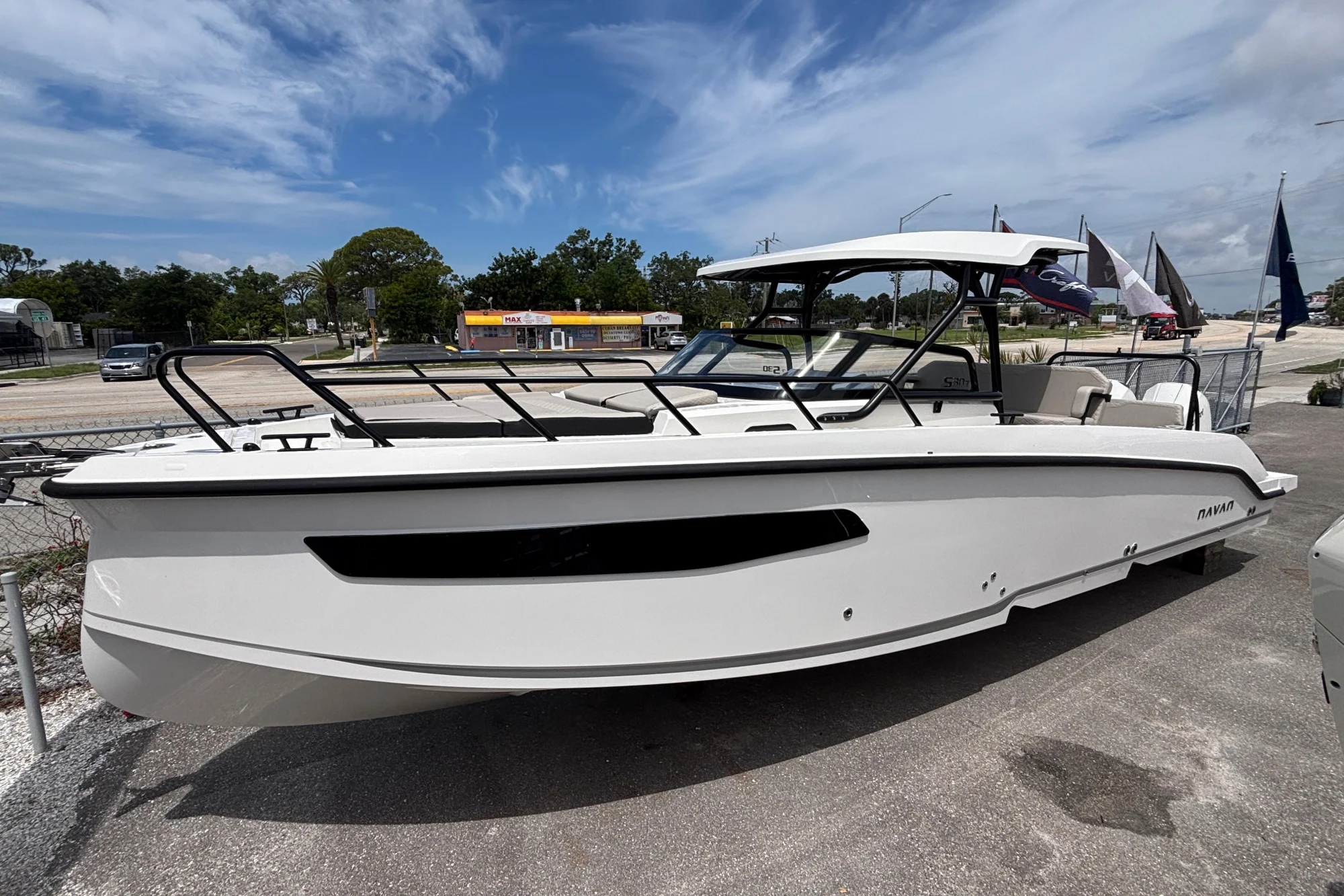 2026 Navan S30 - Image 3