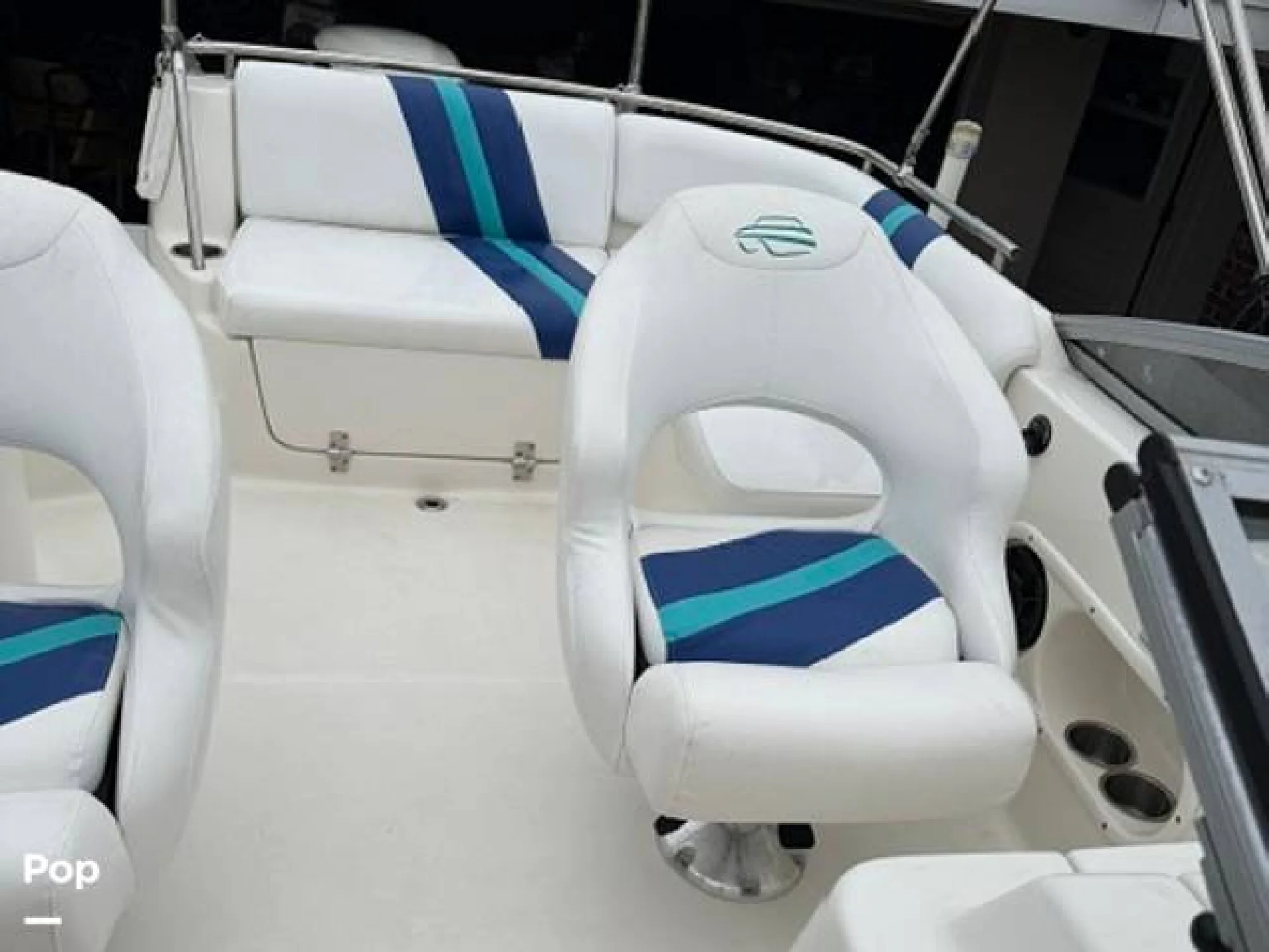 2021 Splendor 239 Sunstar - Image 3