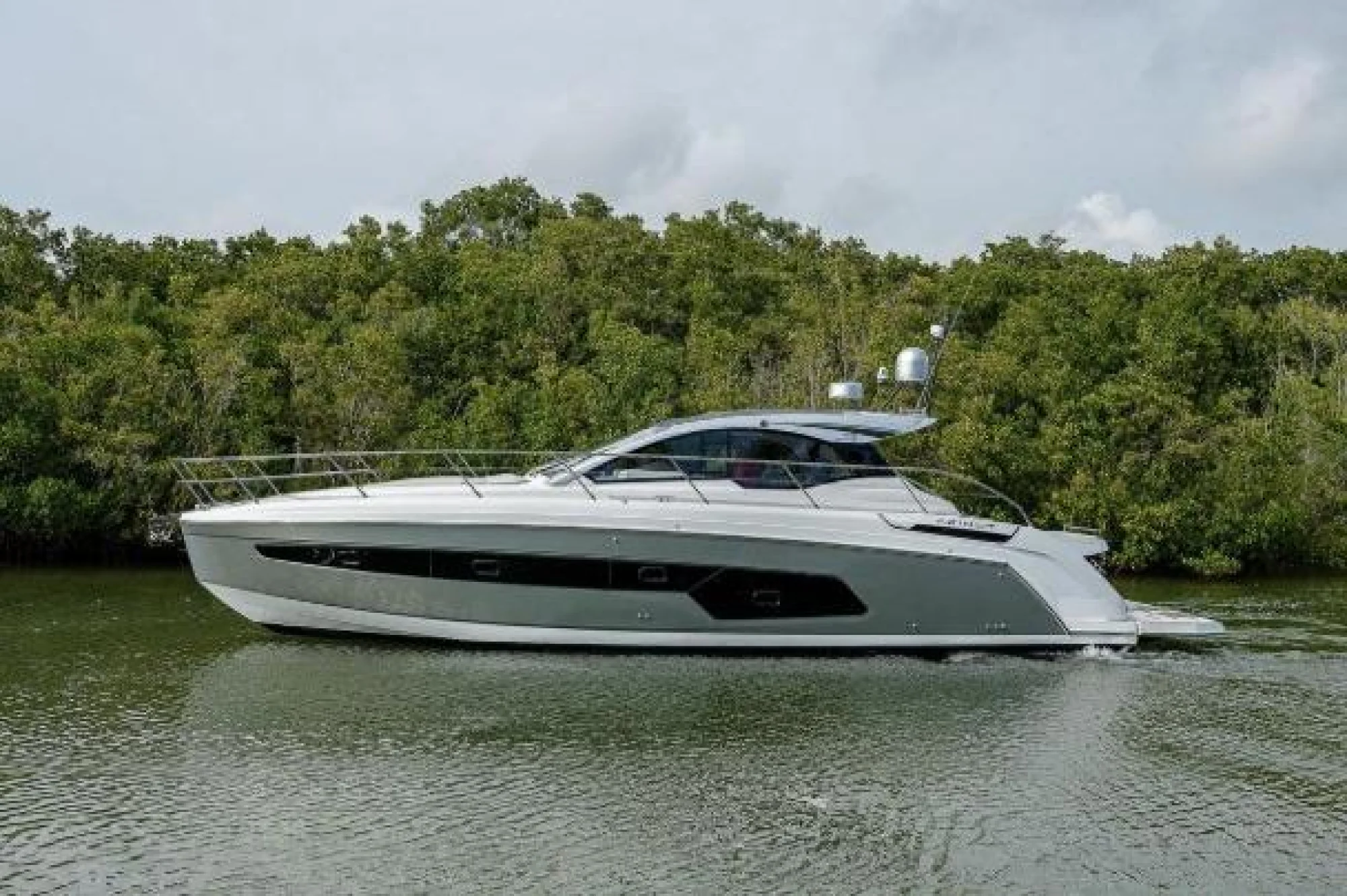 2022 Azimut Atlantis 45 - Image 3