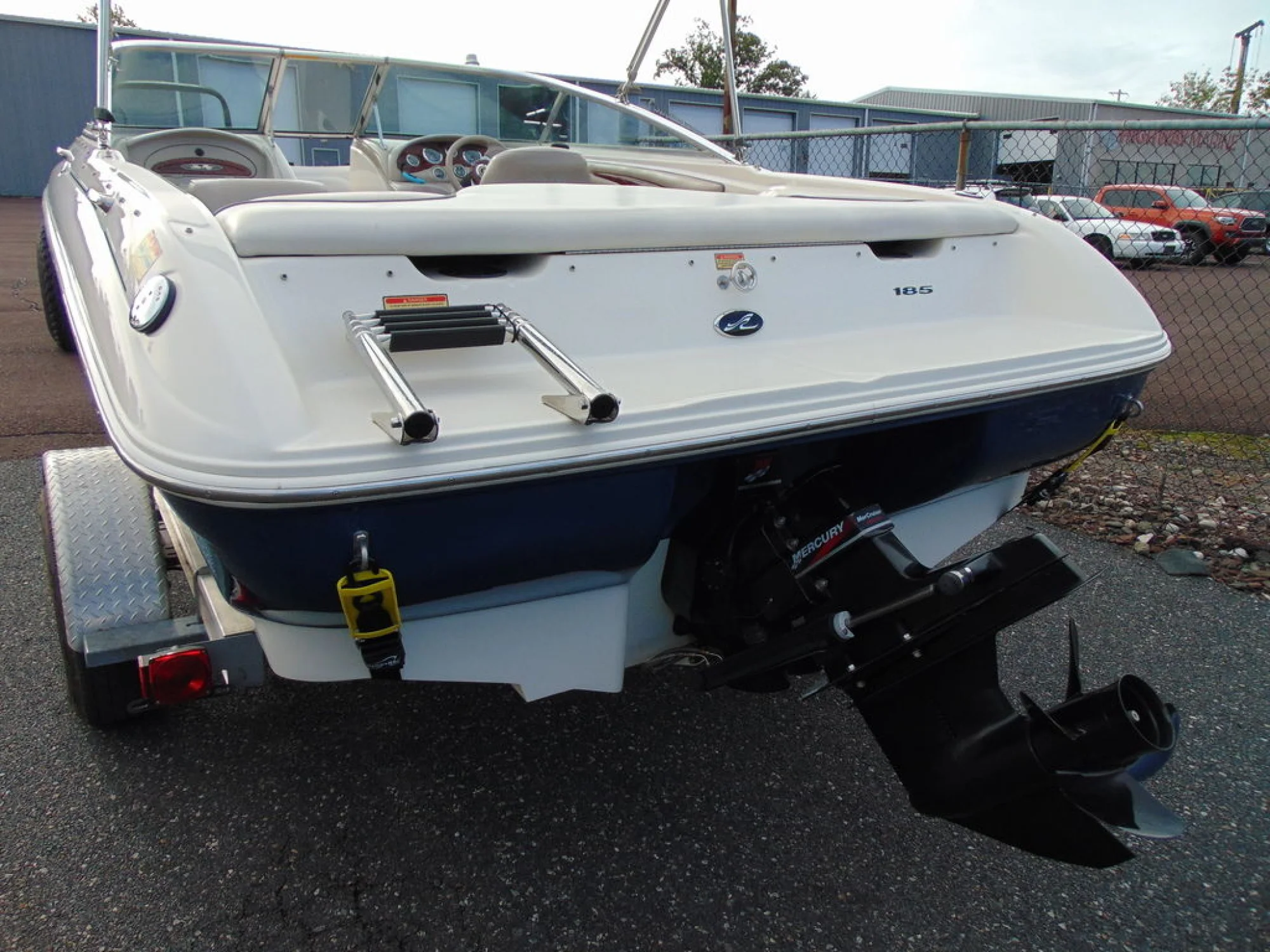Sea Ray 185 BR - Image 4