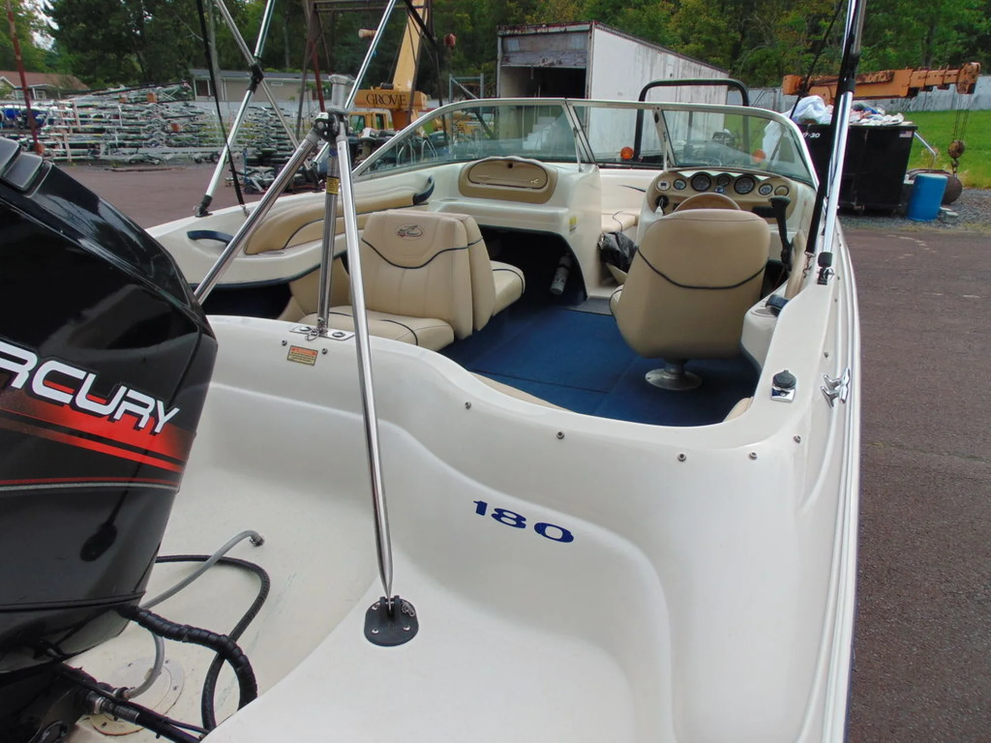 Sea Ray 180 Bow Rider - Image 5