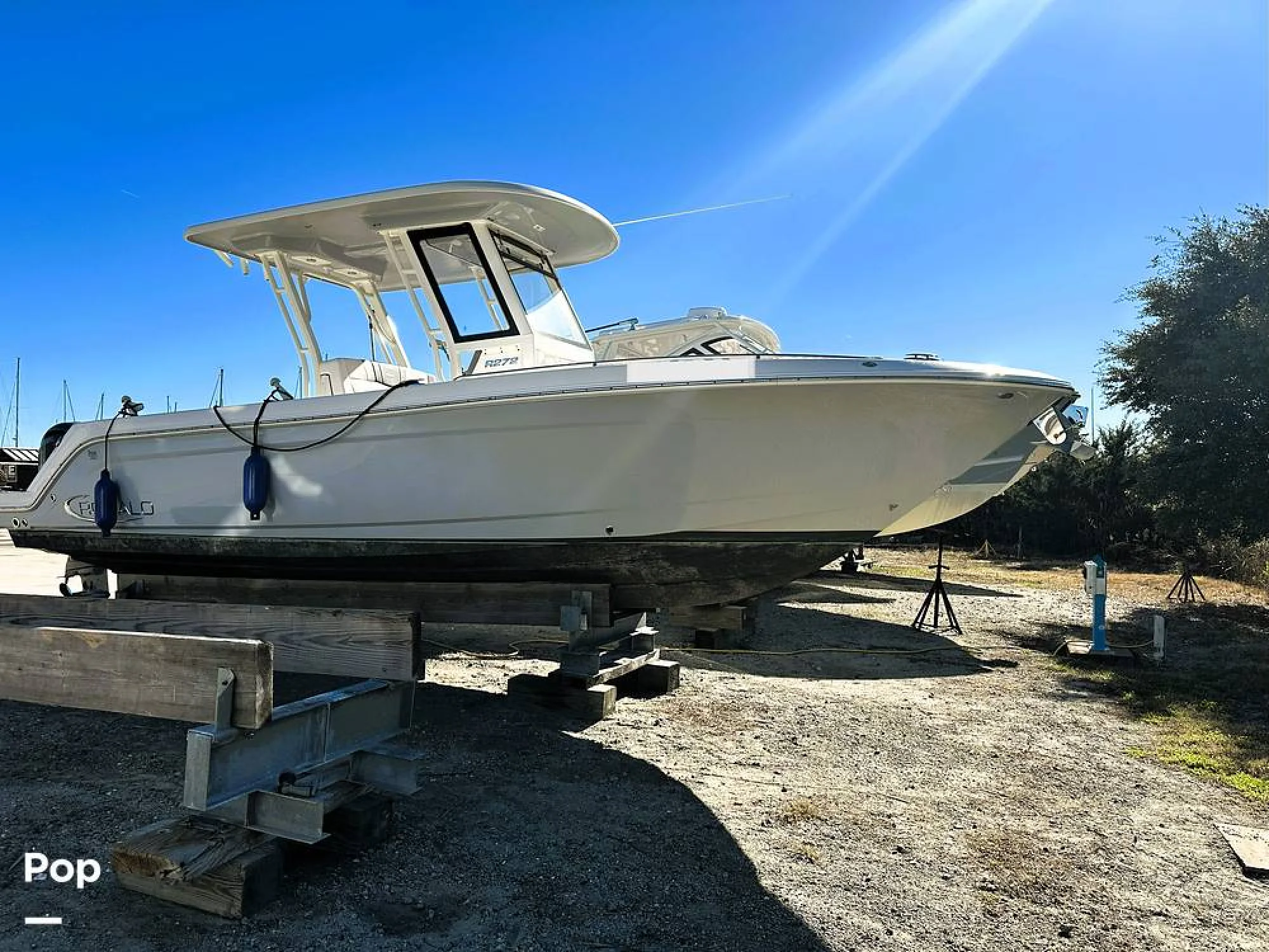 2021 Robalo R272 - Main Image