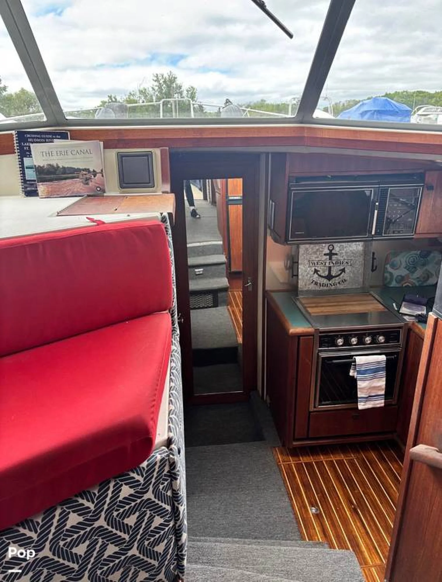 1989 Bayliner 3888 FlyBridge Double Cabin Diesel - Image 2