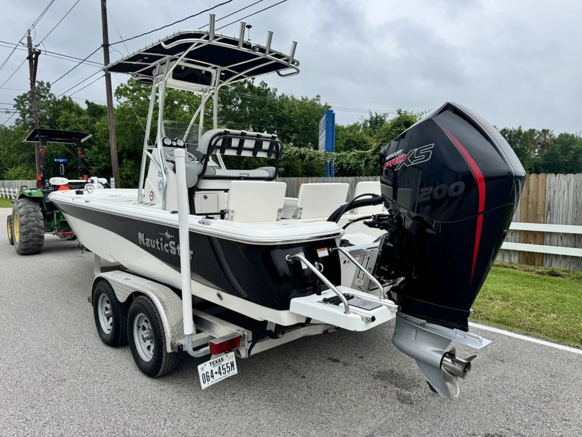2021 Nauticstar 227 XTS - Image 2