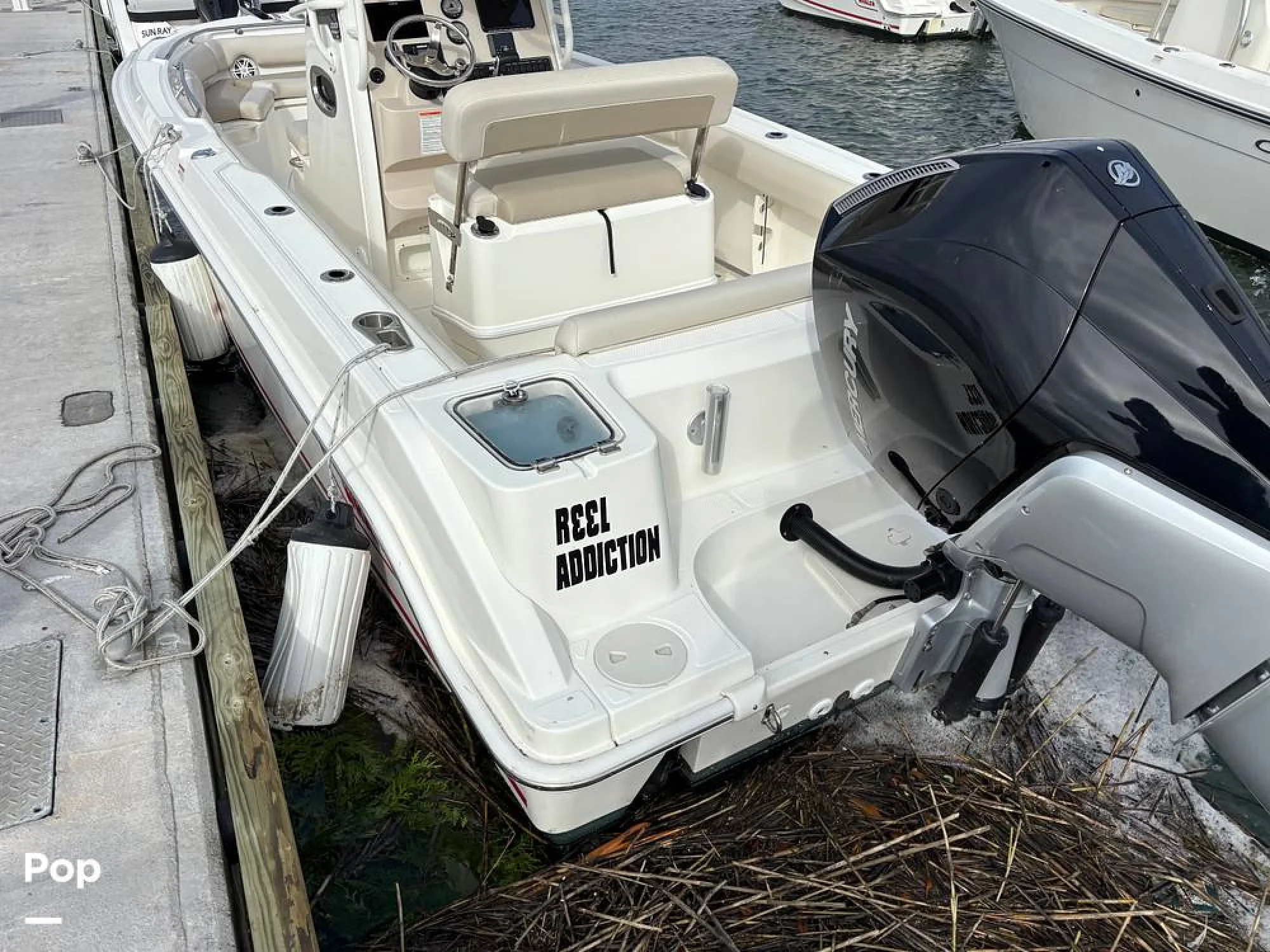 2025 Boston Whaler 230 Outrage - Image 4