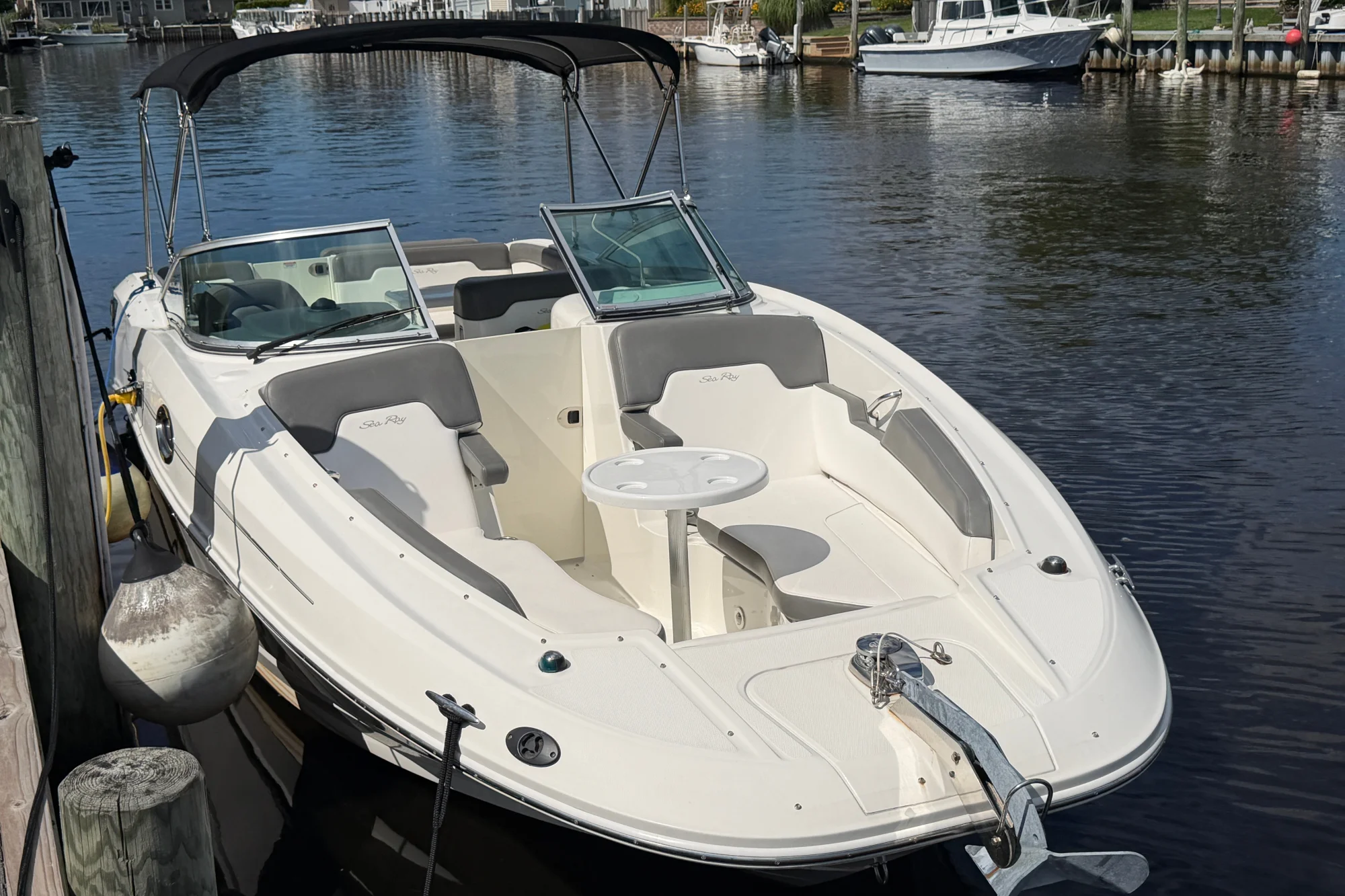 2012 Sea Ray 300 Sundeck - Image 3