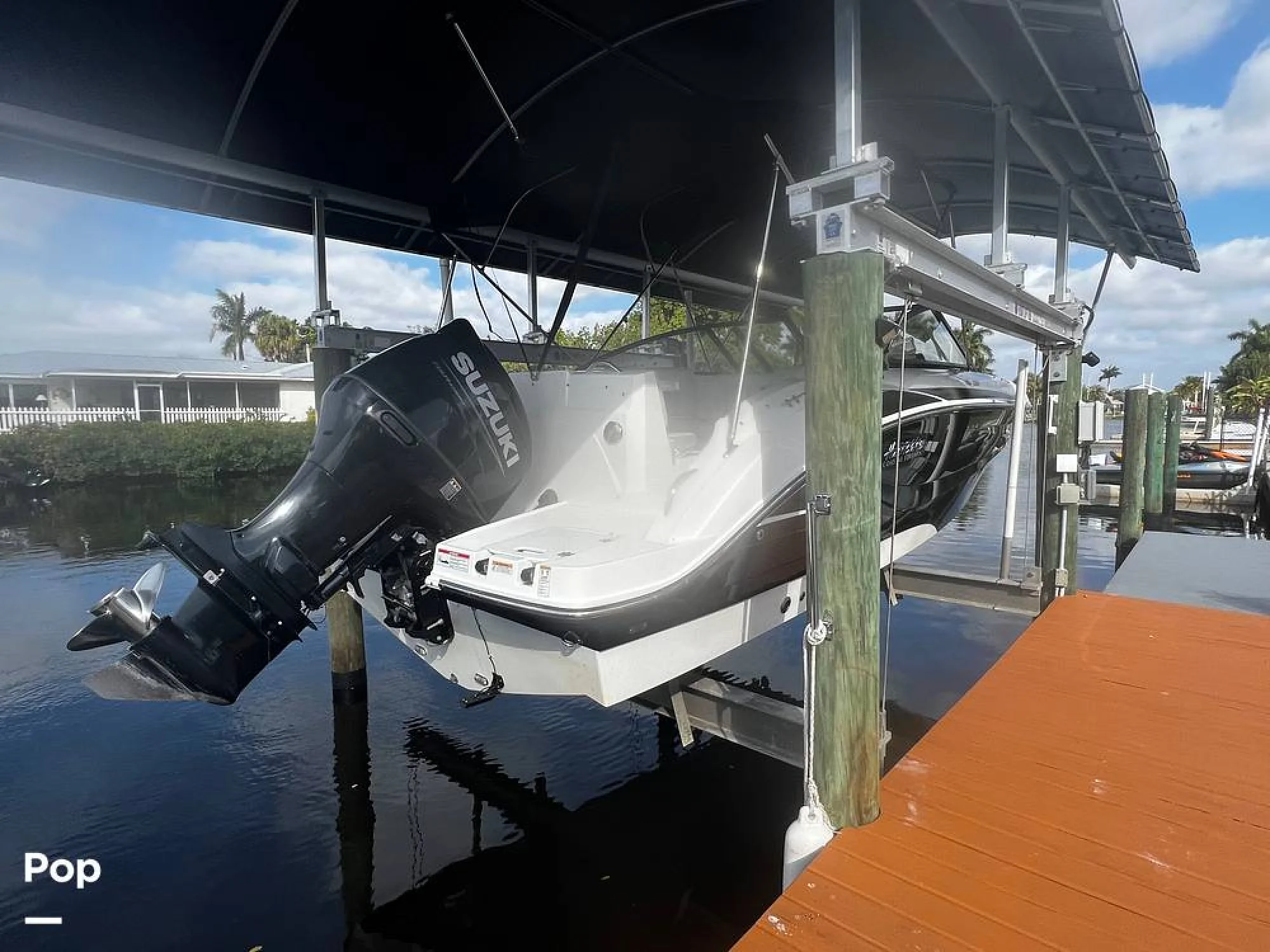 2021 Hurricane 235 SD - Image 5