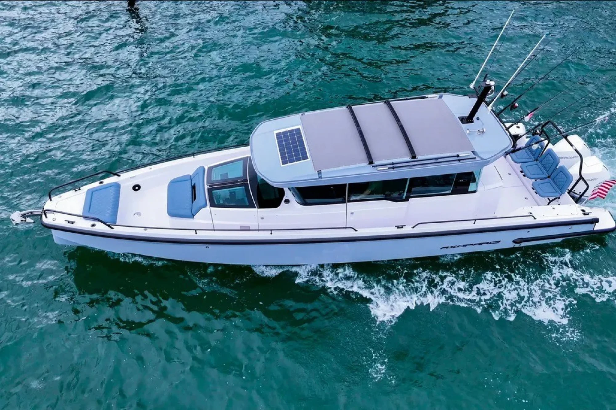 2023 Axopar 37 XC Cross Cabin - Image 2