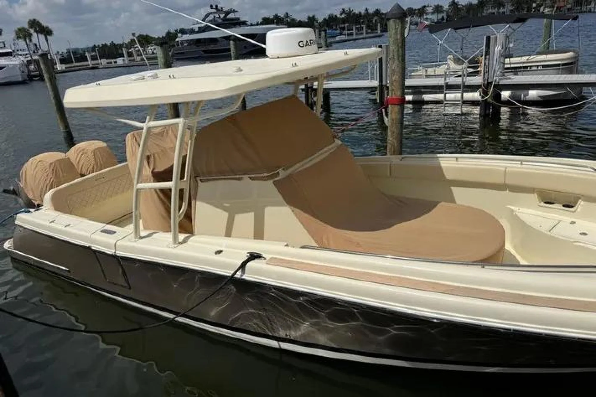 2018 Chris-Craft Catalina 30 - Image 2